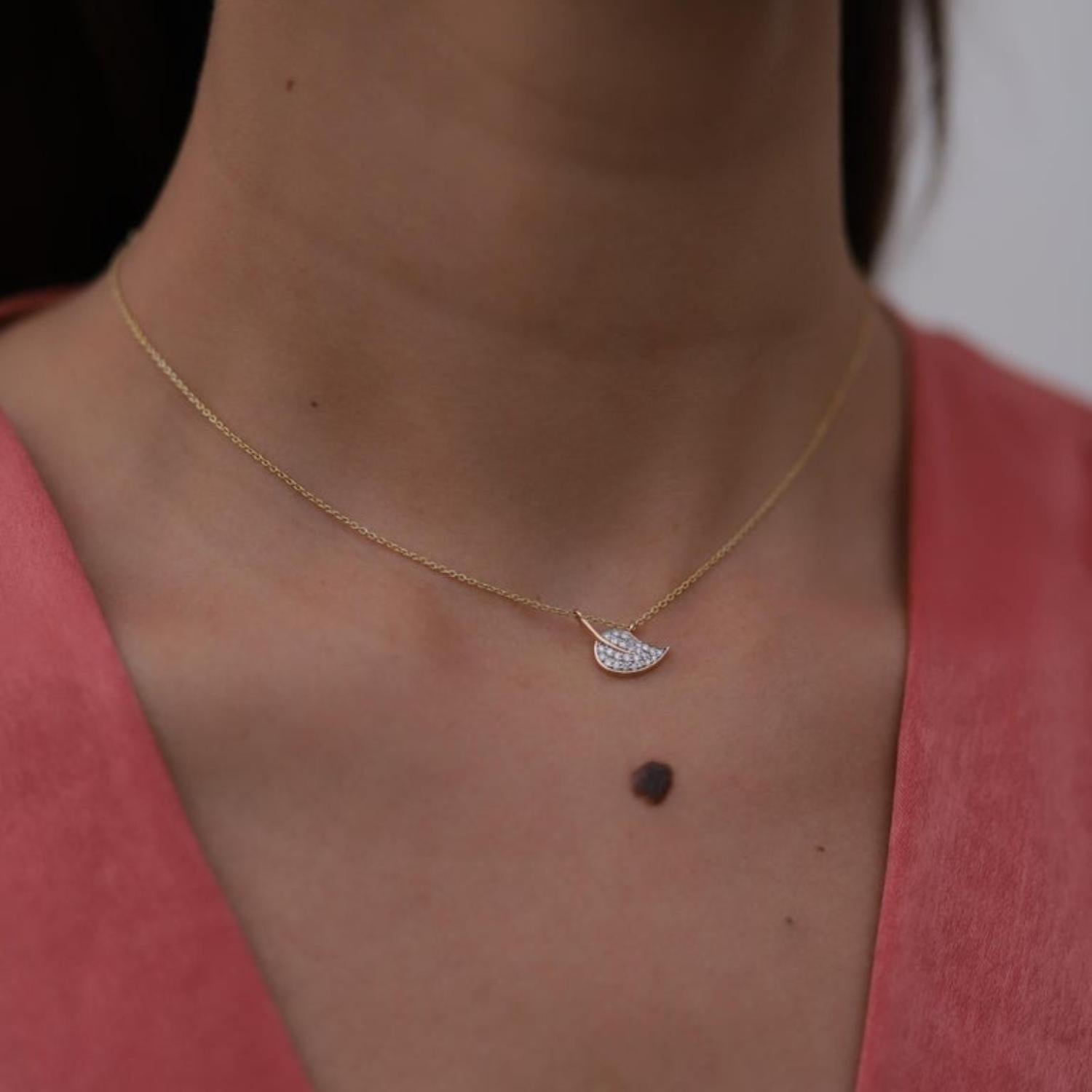 Round Cut Modernist Diamond Studded Leaf Pendant Chain Necklace in 14k Solid Yellow Gold For Sale