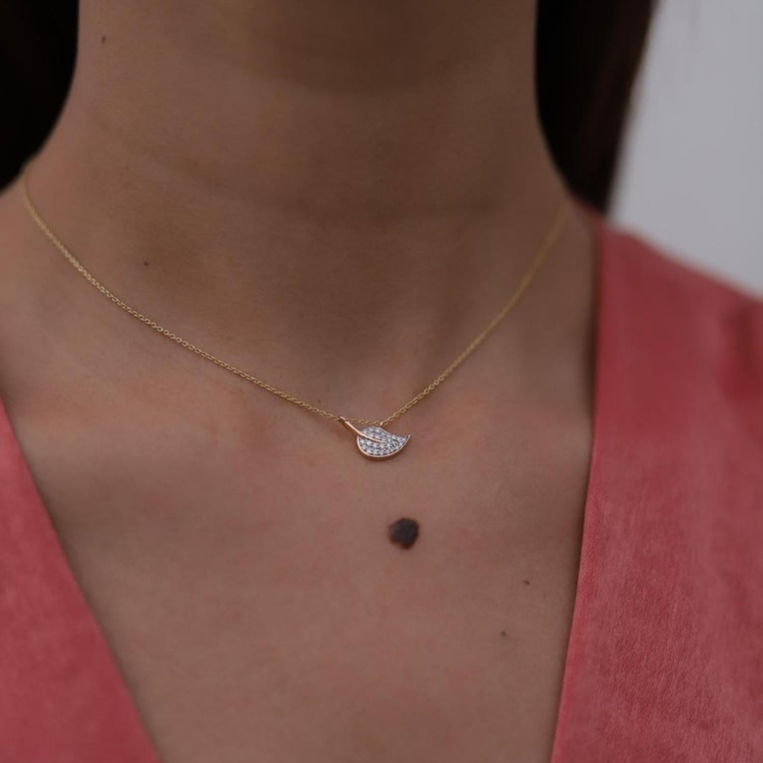 Women's Modernist Diamond Studded Leaf Pendant Chain Necklace in 14k Solid Yellow Gold For Sale