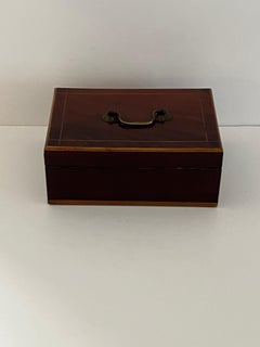 Fine Document Box of Walnut Inlaid and banded with satinwood, mid 19thC Ca 1840