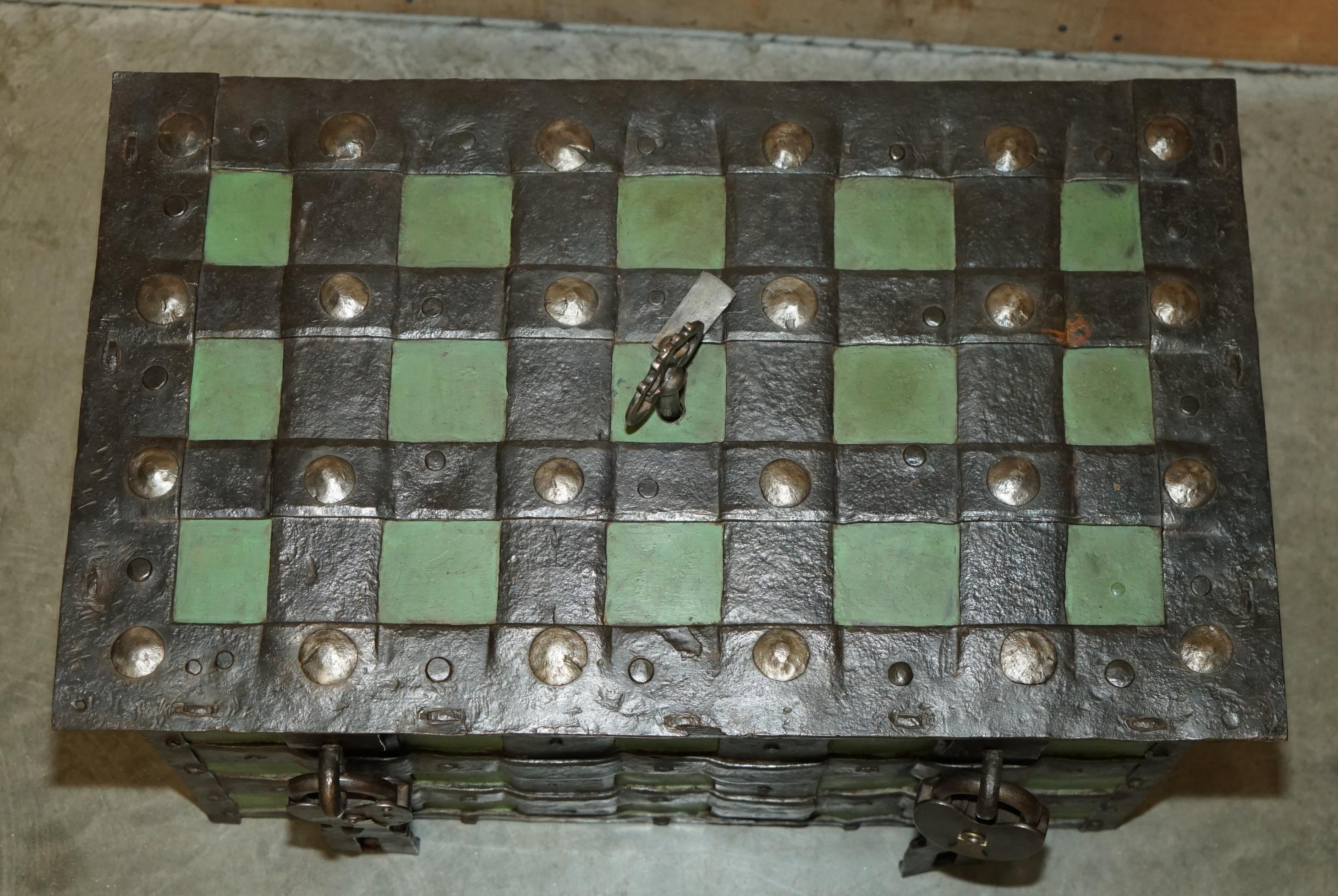 German FINE EARLY 17TH CENTURY GERMAN WROUGHT IRON SAFE CHEST TRUNK WiTH ORIGINAL KEY For Sale