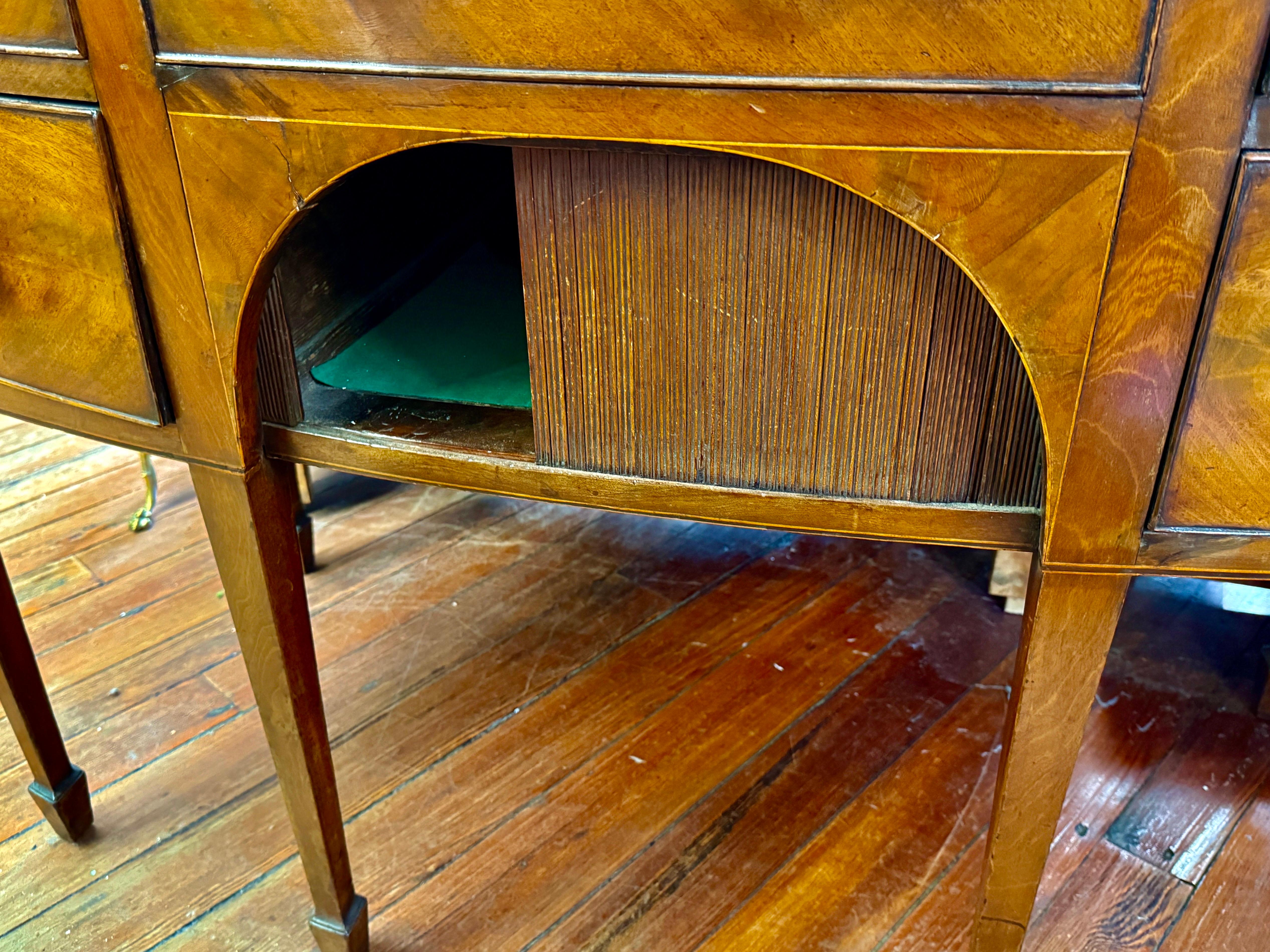 English Fine Early 19th C. Geo. III Figured Mahogany Bowfront Hepplewhite Sideboard For Sale