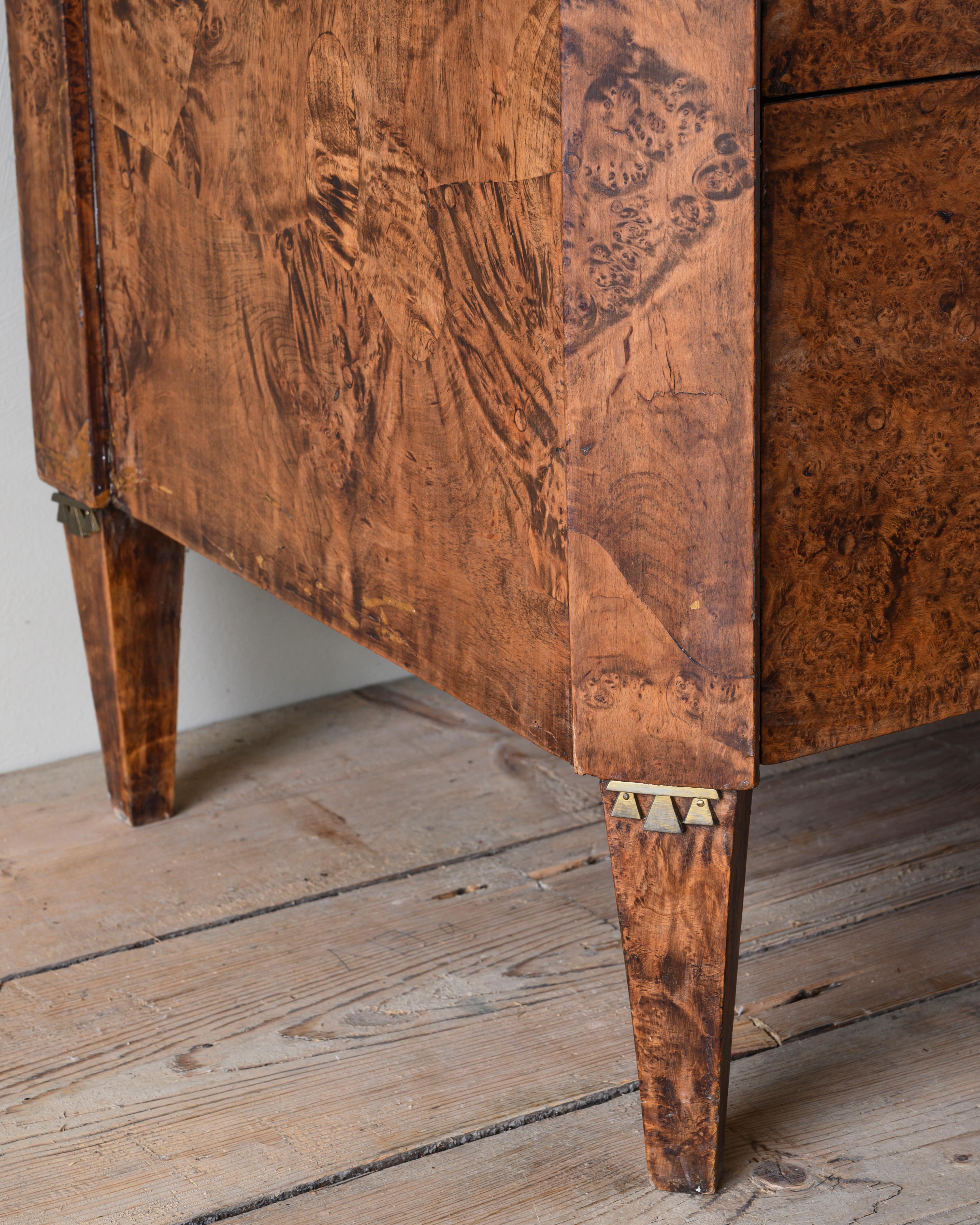 Fine Early 19th Century Gustavian Alder Root Chest of Drawers 1