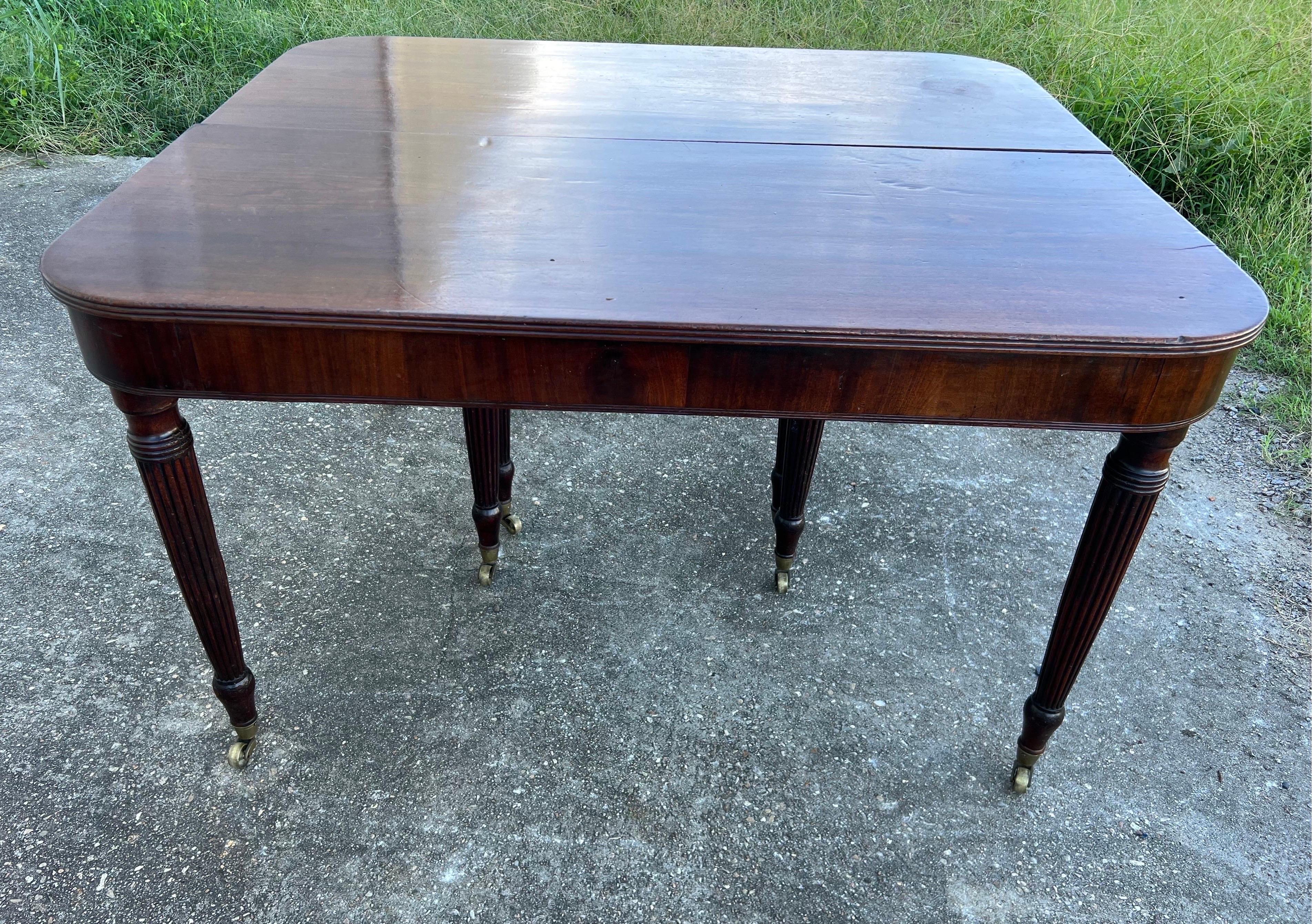 Fine early 19th Century Patented Imperial Dining Table by Gillows In Good Condition For Sale In Charleston, SC