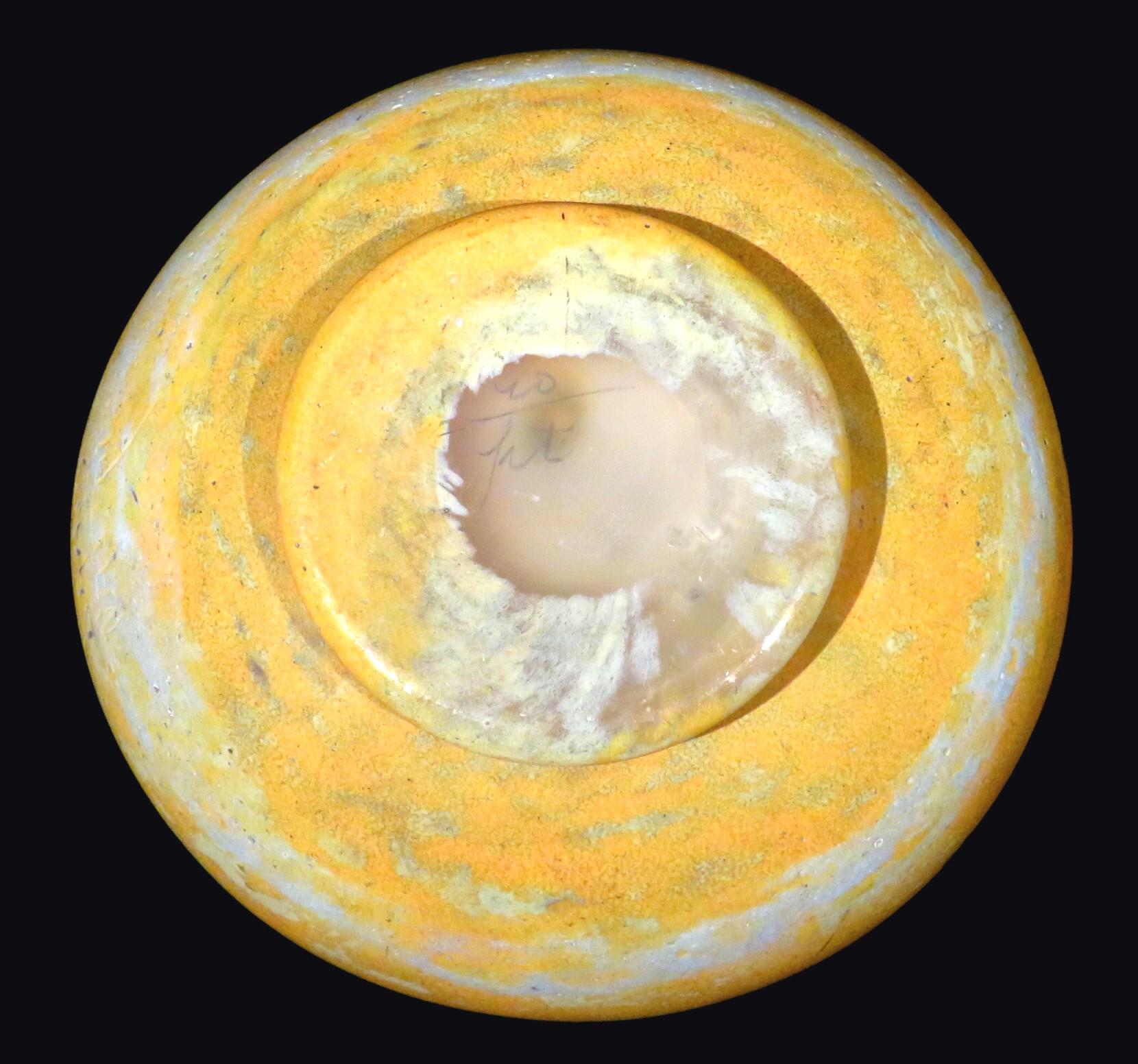 Vetro Una raffinata ciotola da centro in vetro Daum del periodo Art Déco, Francia, CIRCA 1920 in vendita
