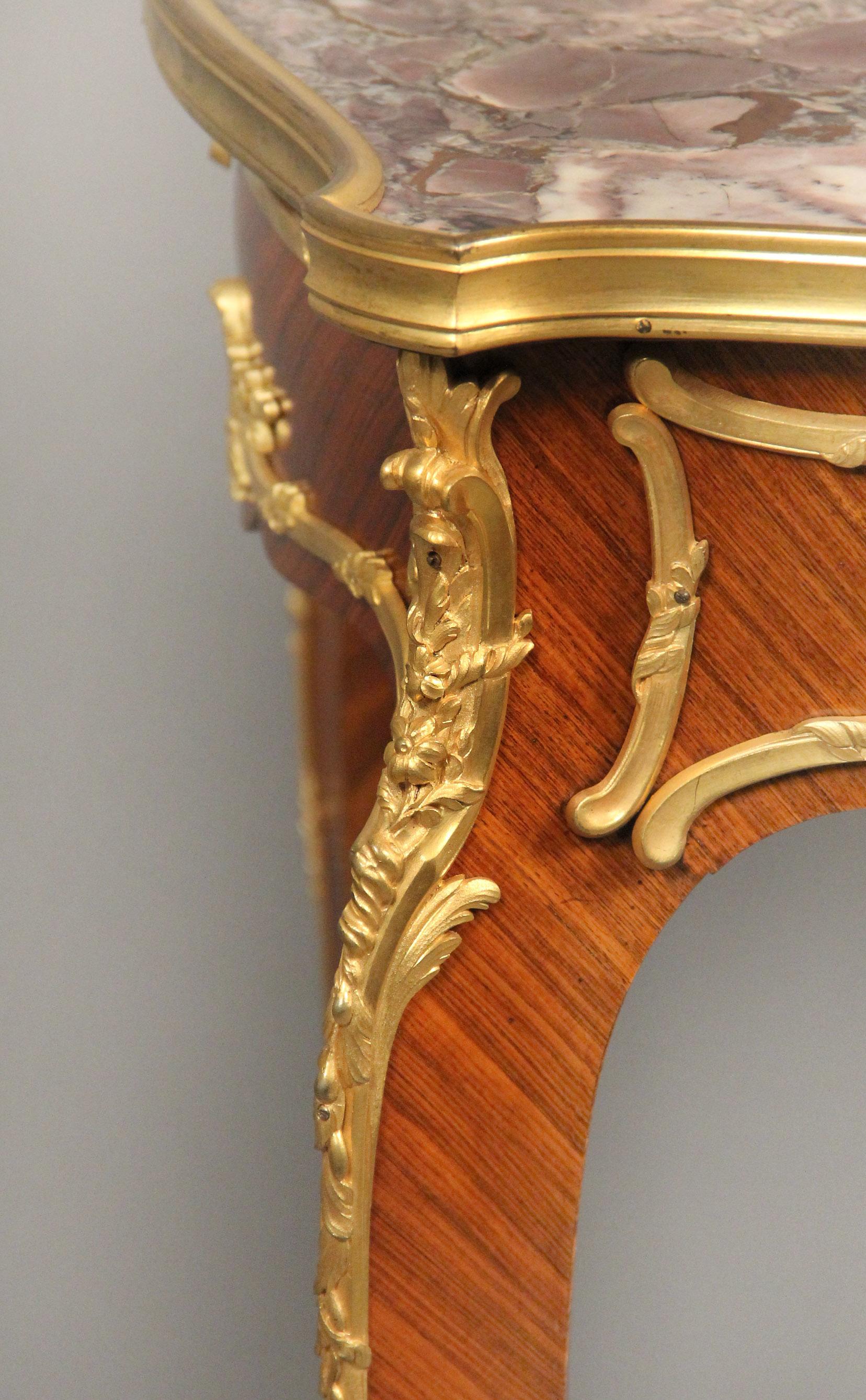Vergoldete Bronze des frühen 20. Jahrhunderts Beistelltisch/Schreibtisch von François Linke (Französisch) im Angebot