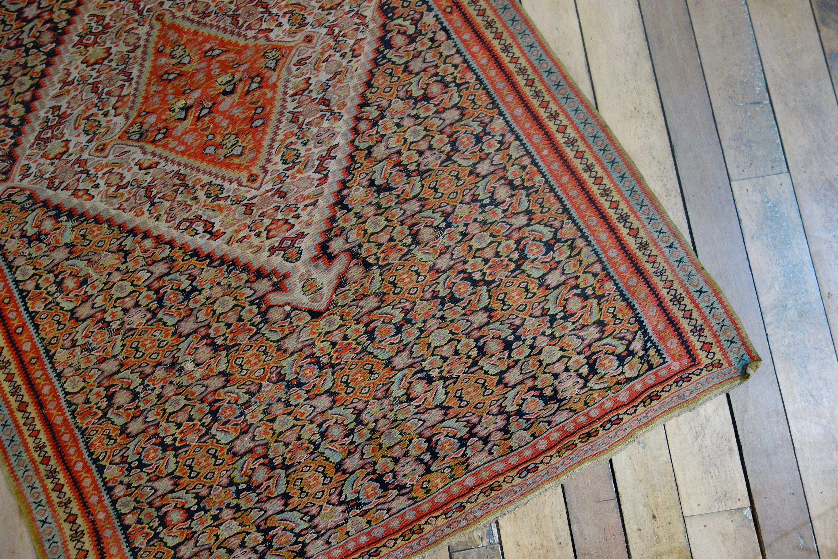 Teinture végétale Tapis Kilim Senneh raffiné du début du XXe siècle en vente