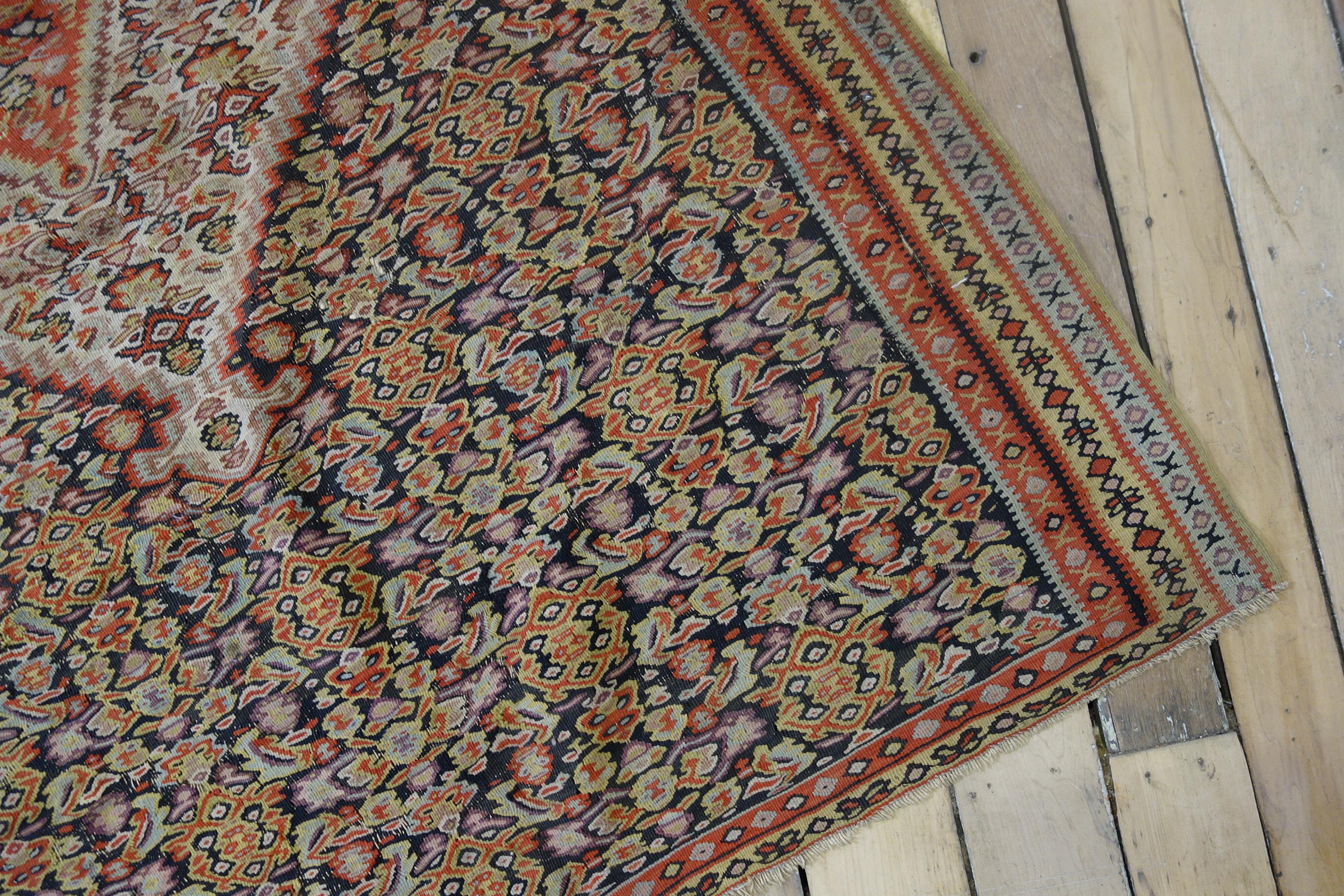 Tapis Kilim Senneh raffiné du début du XXe siècle en vente 2