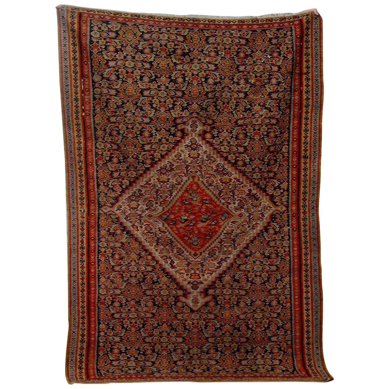 Tapis Kilim Senneh raffiné du début du XXe siècle