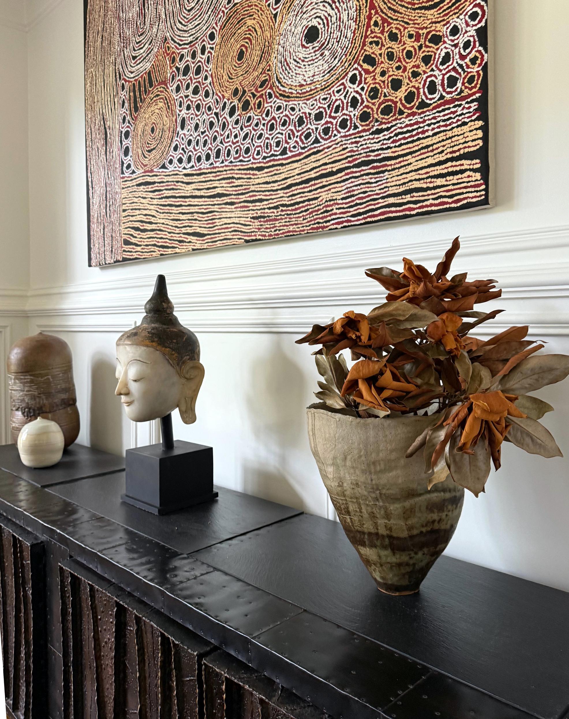 Vase en céramique sculpturale anciennement construit à la main par Ewen Henderson en vente 8