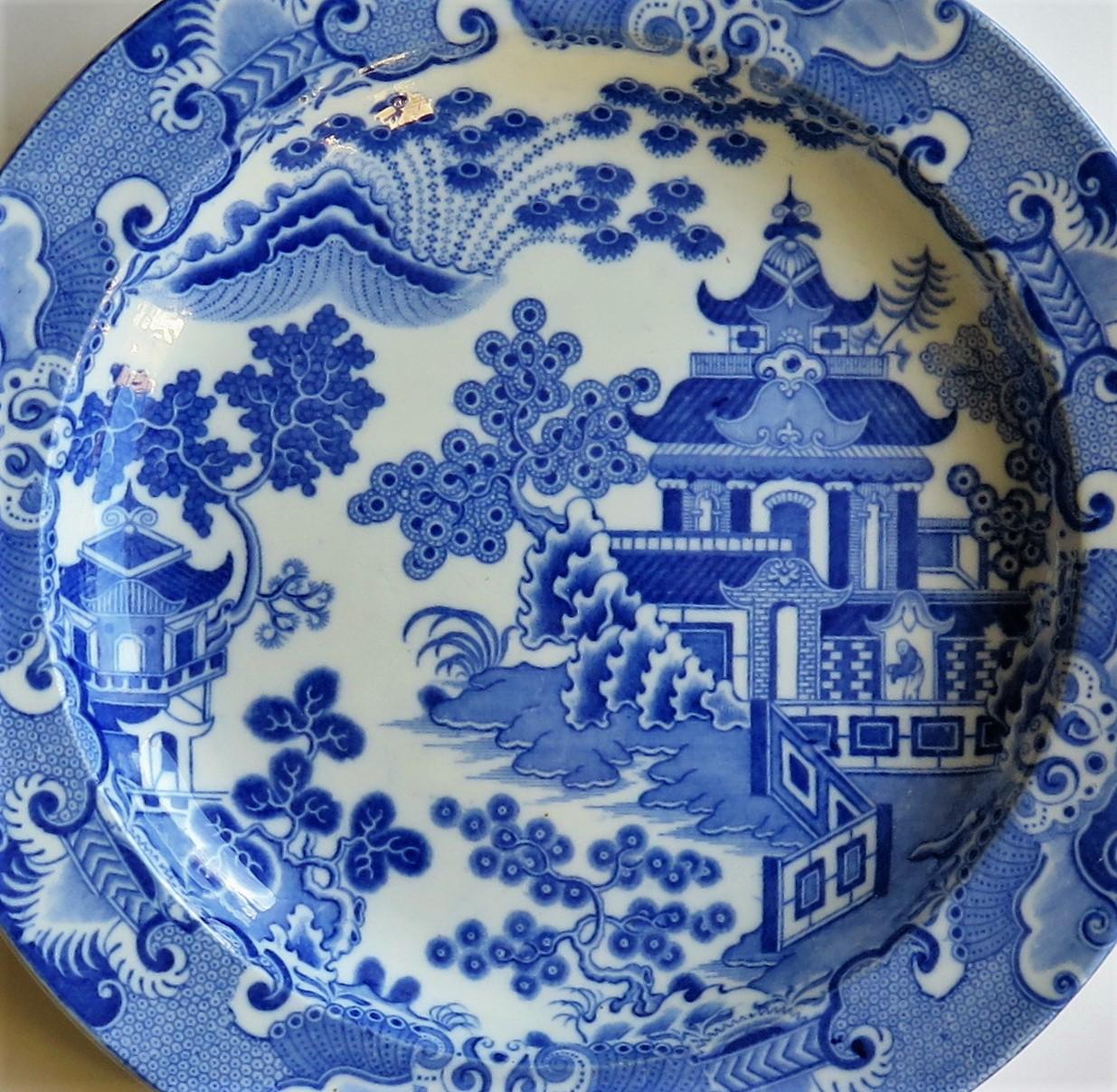 Fine Early Spode Pearlware Plate Blue and White Pagoda Pattern, circa 1805 1