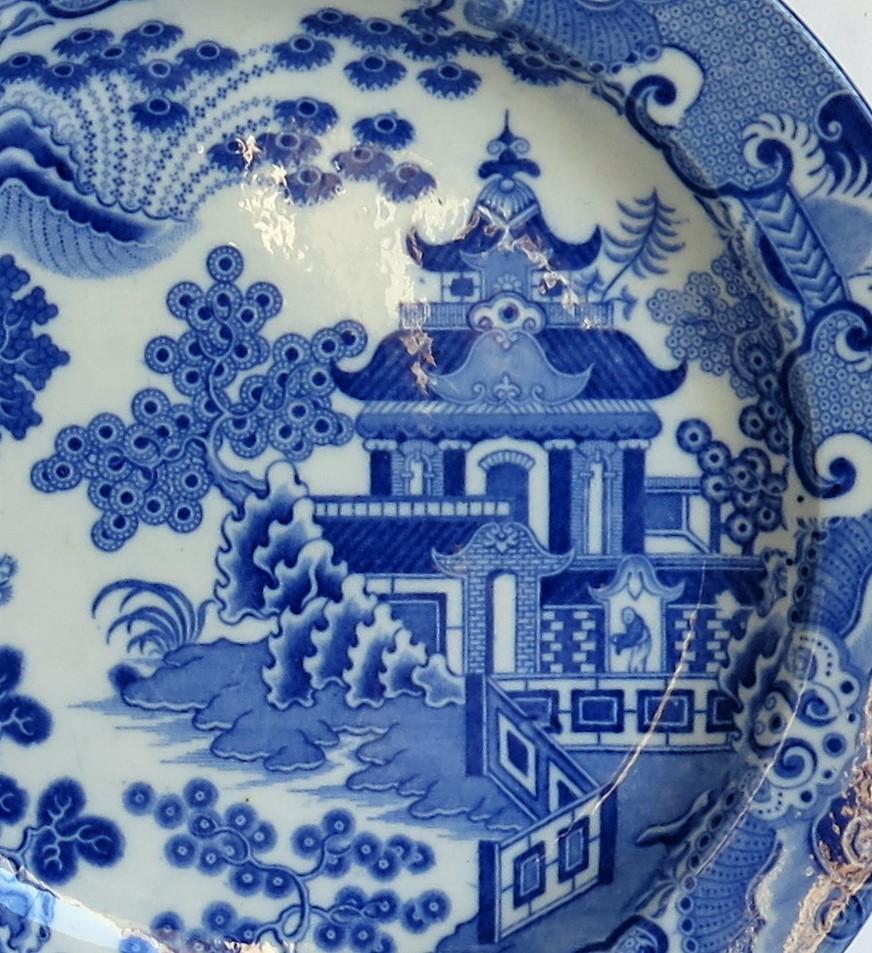 Fine Early Spode Pearlware Plate Blue and White Pagoda Pattern, circa 1805 2