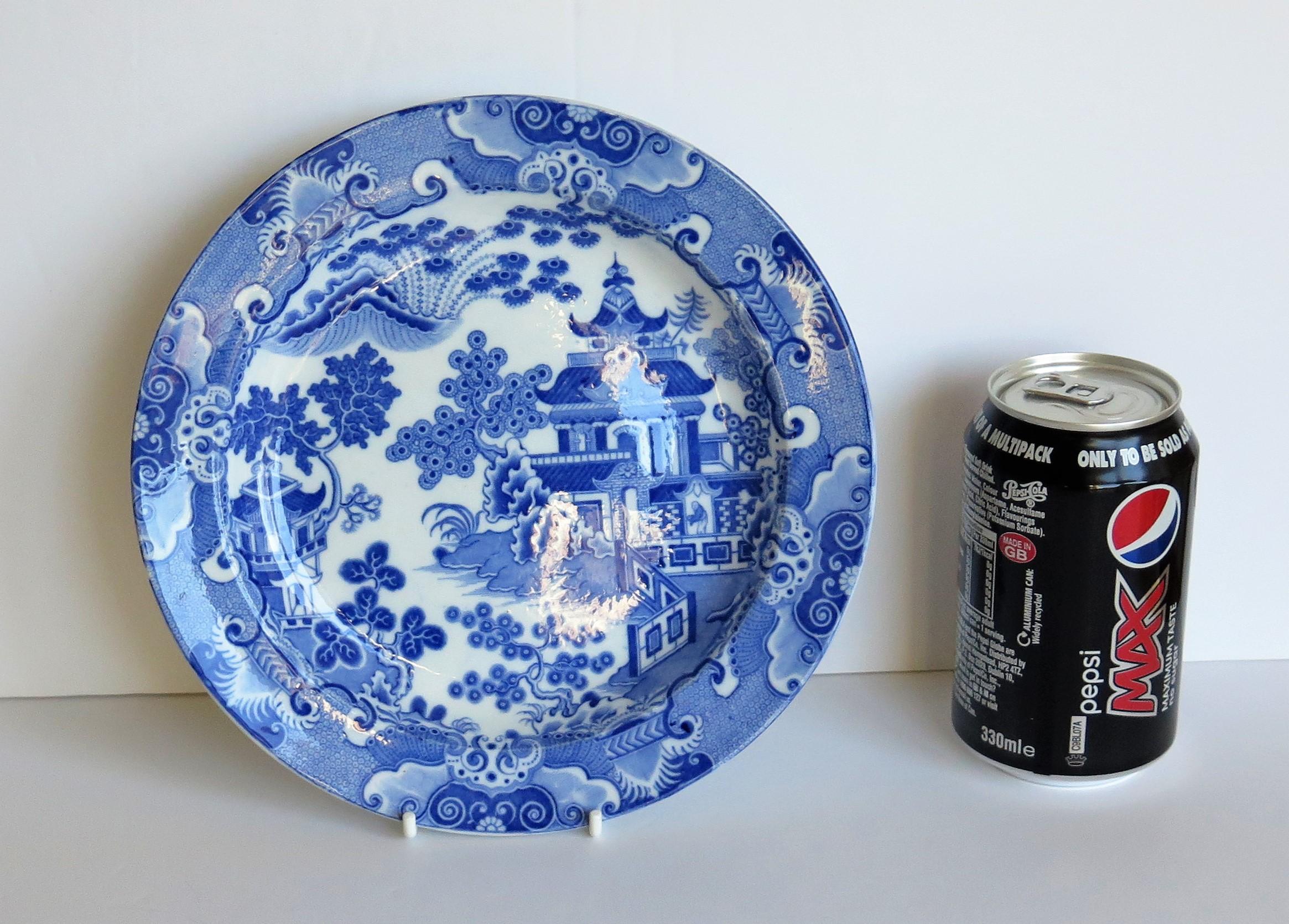 Fine Early Spode Pearlware Plate Blue and White Pagoda Pattern, circa 1805 8