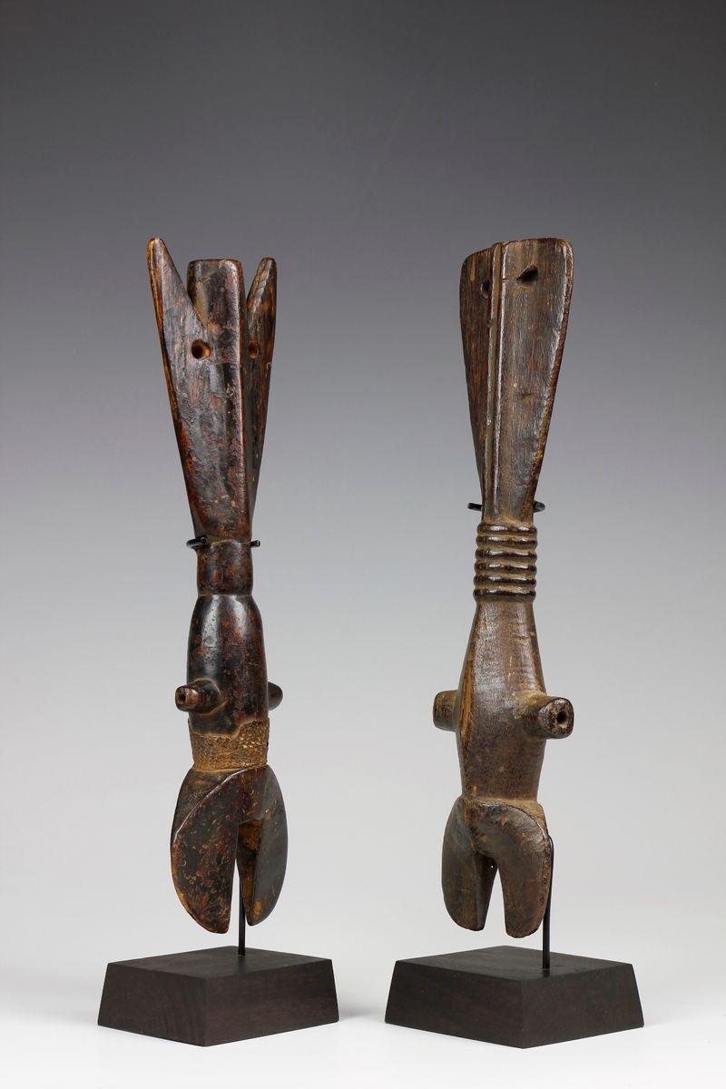 Cameroonian Fine Early Twentieth-Century Figurative Flutes  For Sale