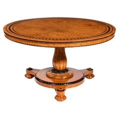 Fine table centrale en amboyna du début de l'ère victorienne par Taprell et Holland & Sons