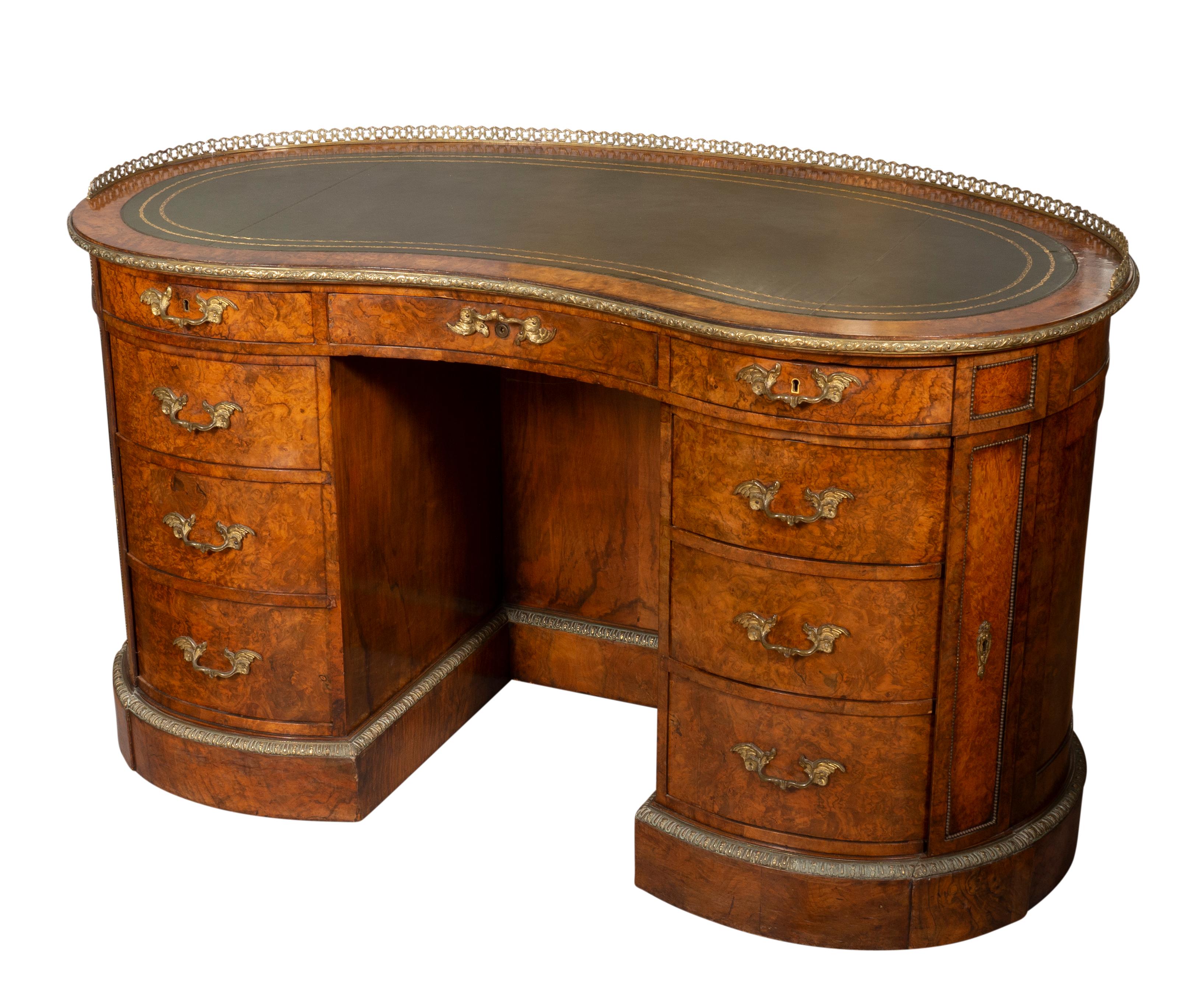 Fine Early Victorian Burl Walnut Kidney Shaped Desk For Sale 12