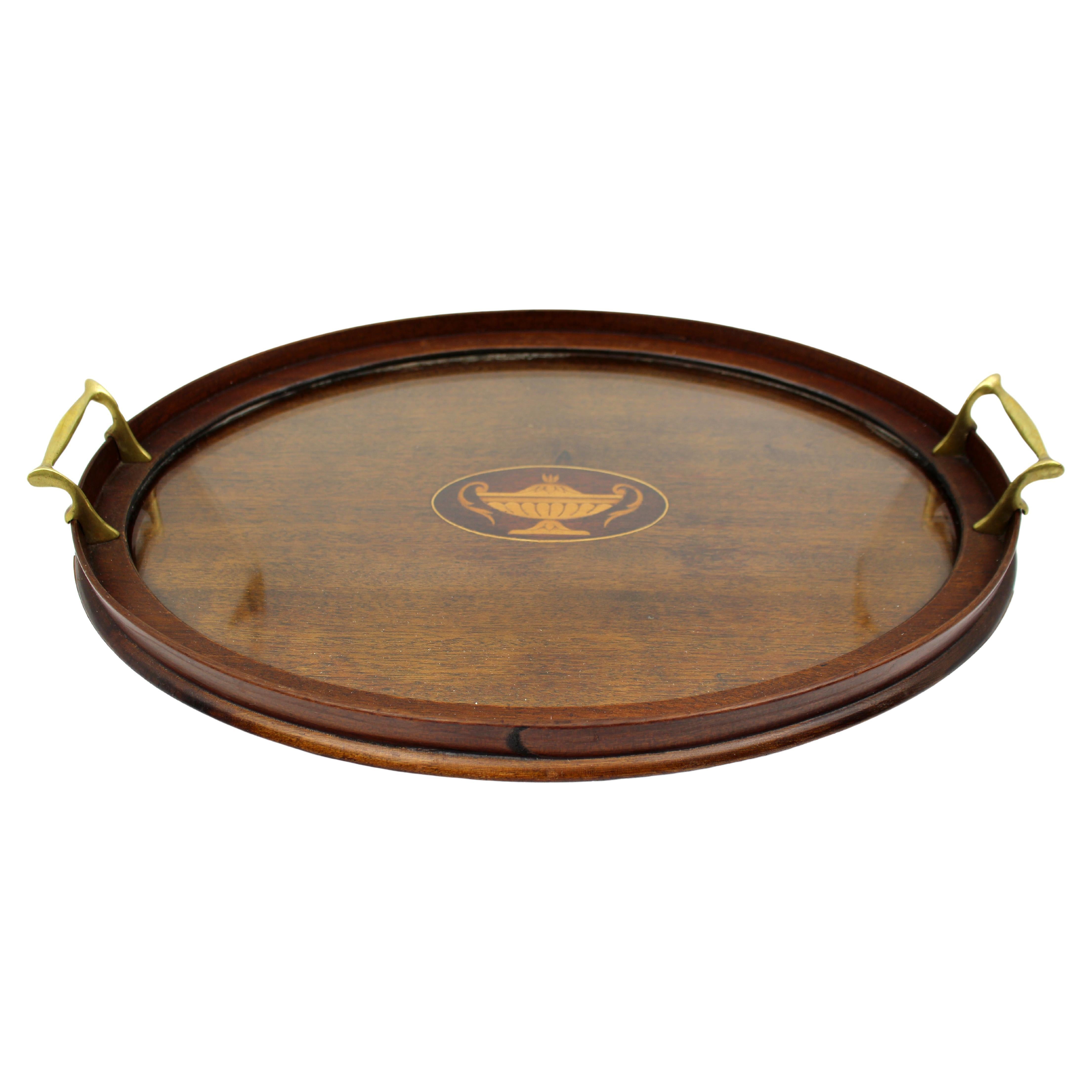 Vassoio ovale intarsiato in mogano e legno di raso di epoca edoardiana, 1900 ca. in vendita
