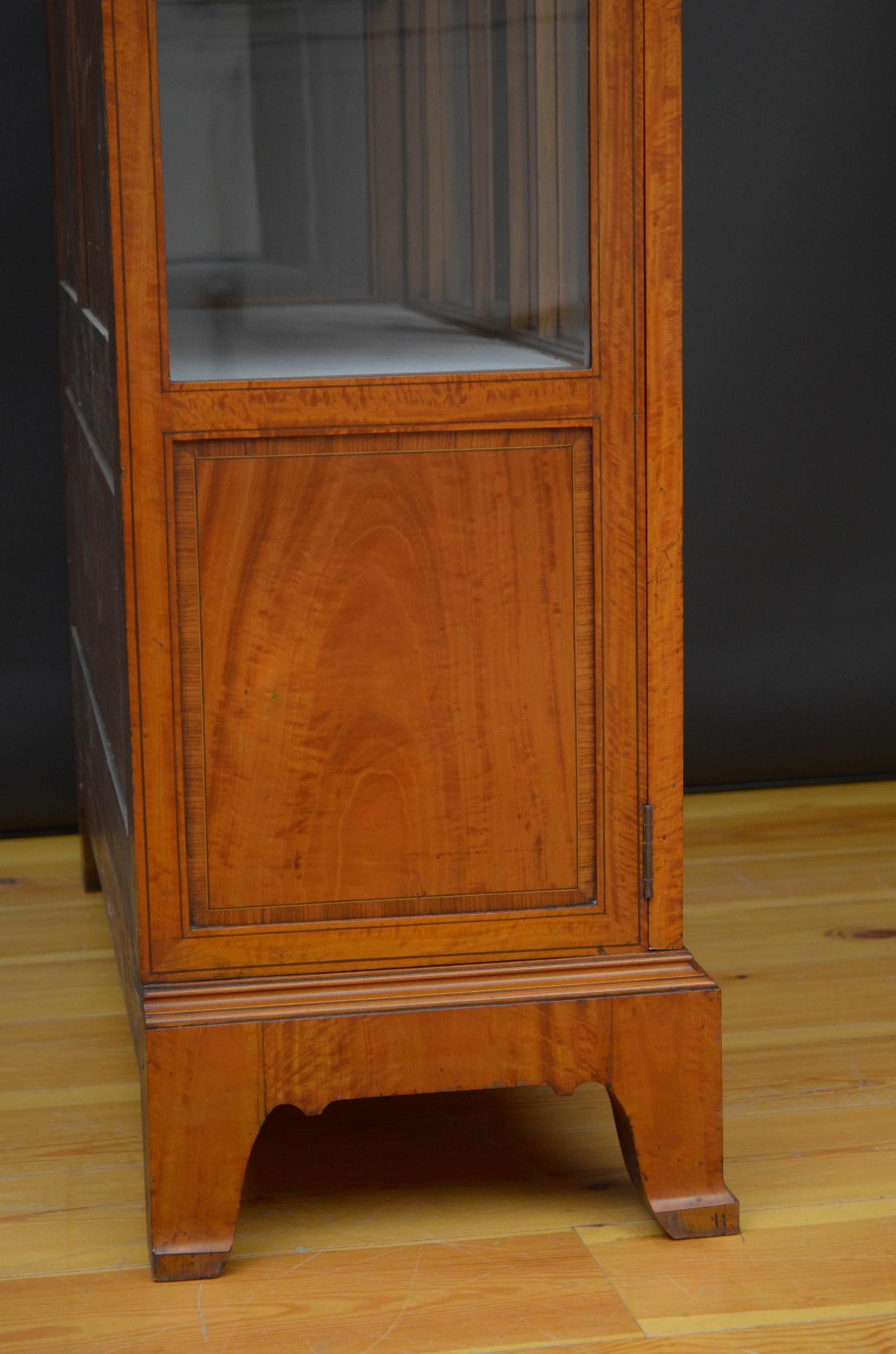 Fine Edwardian Satinwood Display Cabinet 11