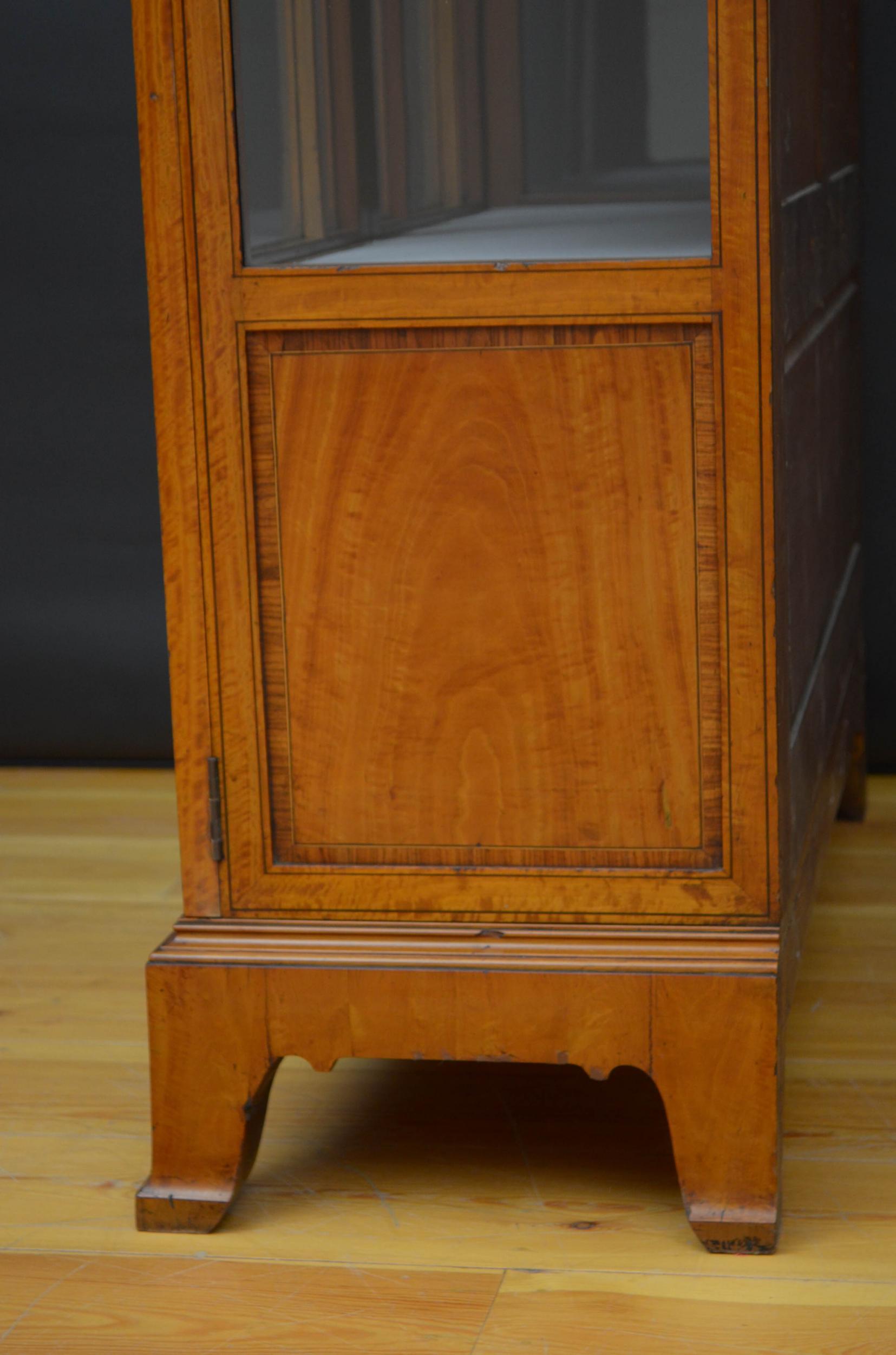 Fine Edwardian Satinwood Display Cabinet 15