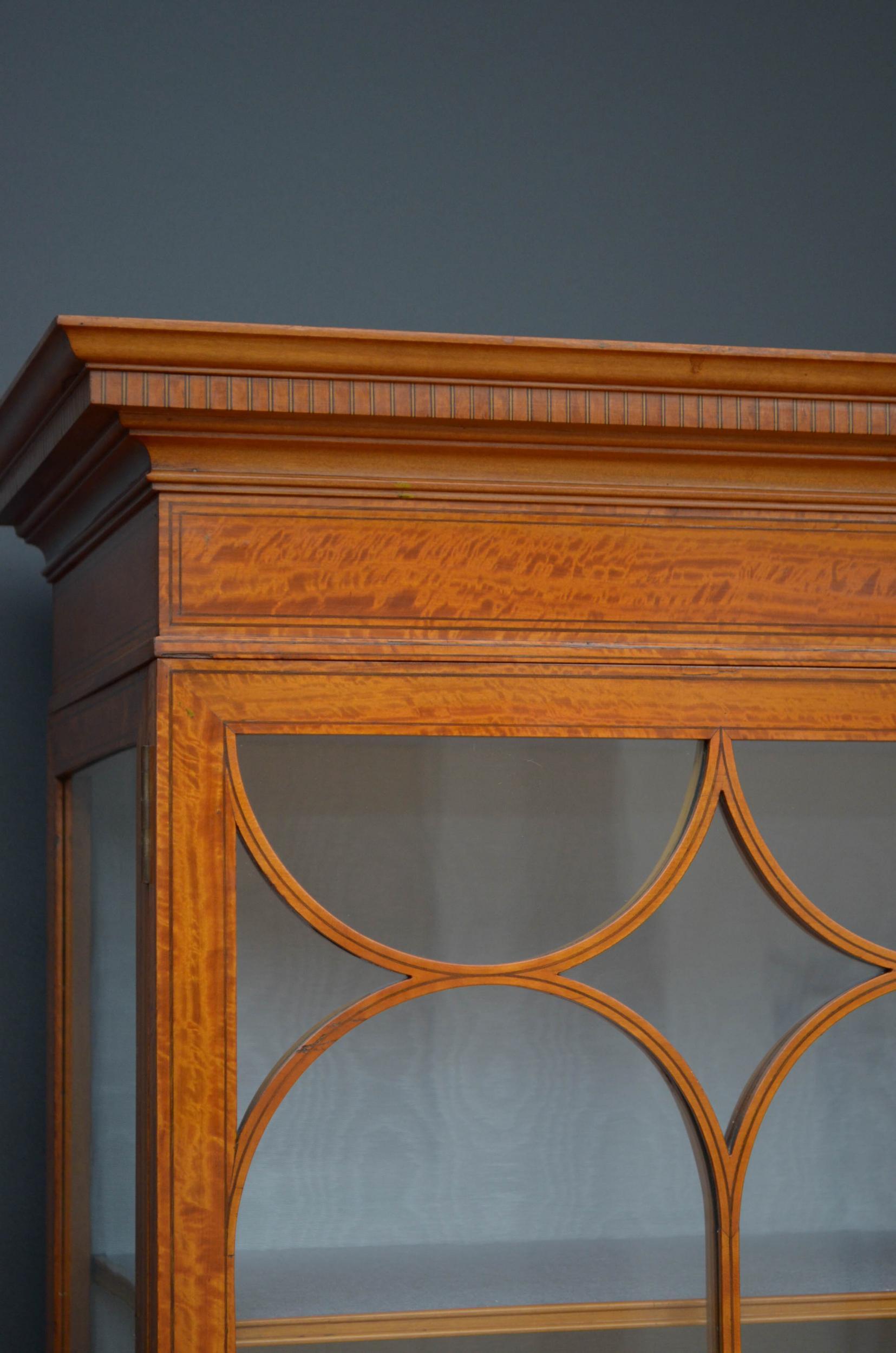 British Fine Edwardian Satinwood Display Cabinet