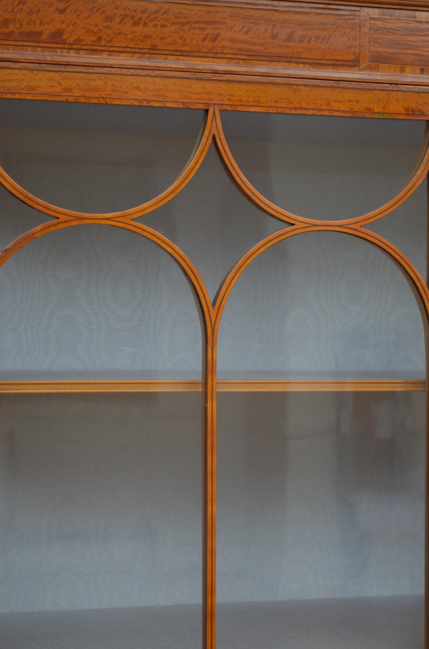 Fine Edwardian Satinwood Display Cabinet 2