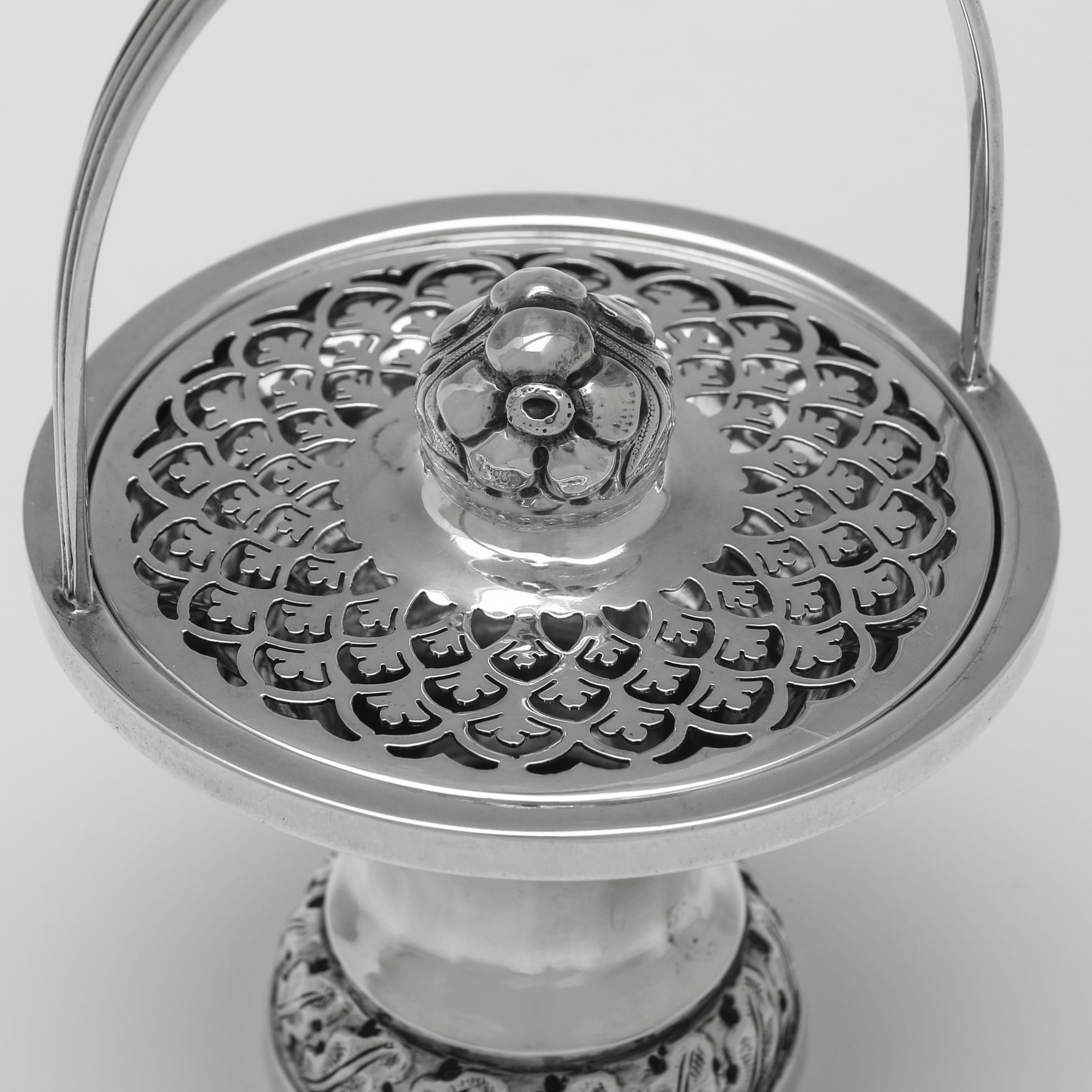 Inglese Raffinato portavaso d'argento edoardiano di Sharman D. A. Neil, Sheffield 1910 in vendita