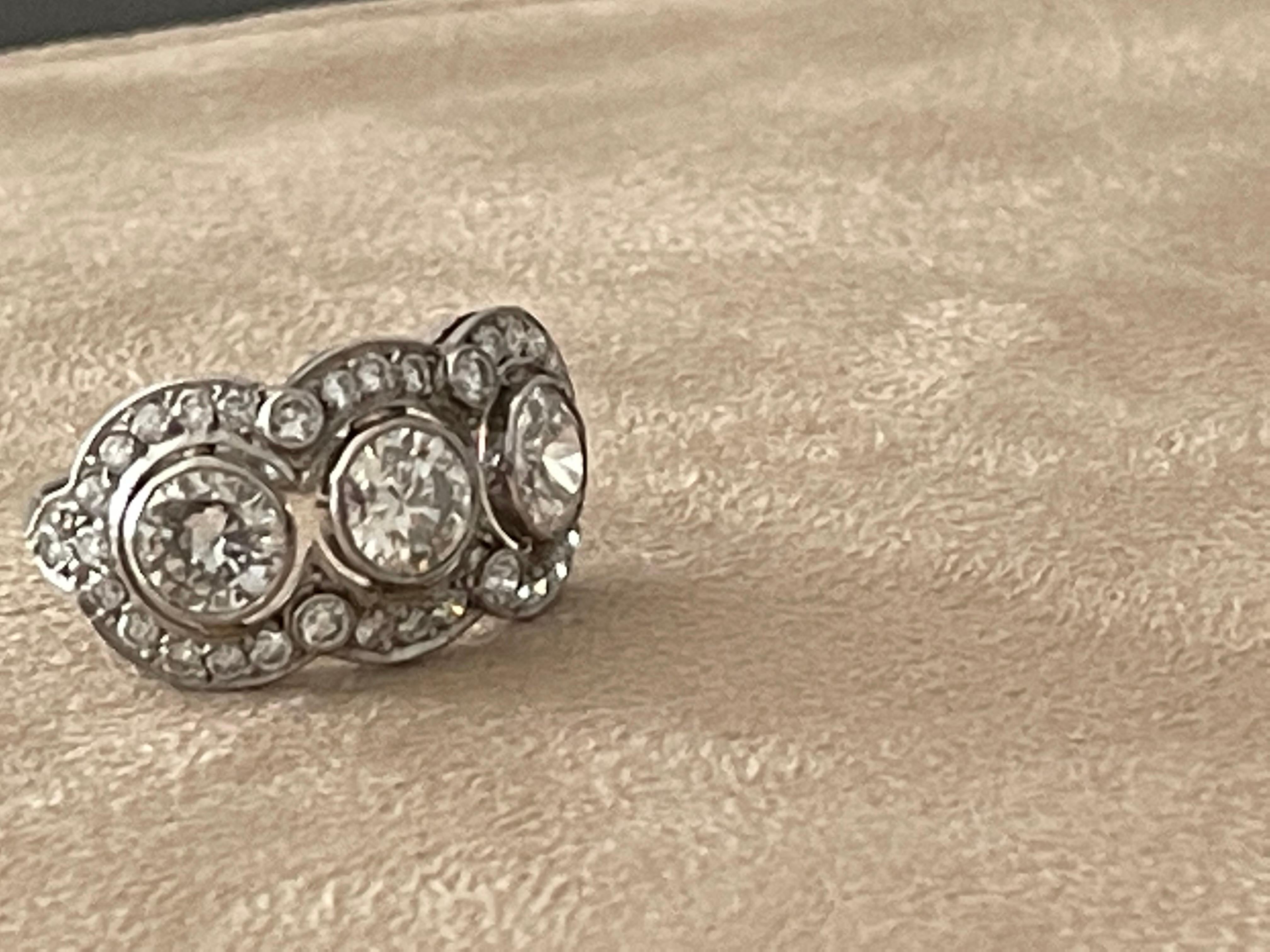Fine Edwardian Three Stone Ring Platinum Diamond Ring For Sale 5