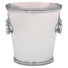 Raffinato refrigeratore per vino in argento sterling “Elizabeth II” di Asprey & Co., Londra 1992