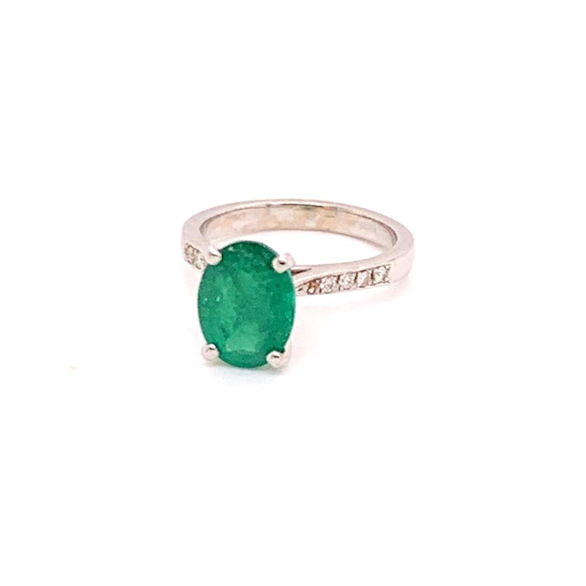 Emerald Diamond Ring 14k Gold 1.83 TCW Certified In New Condition For Sale In Brooklyn, NY