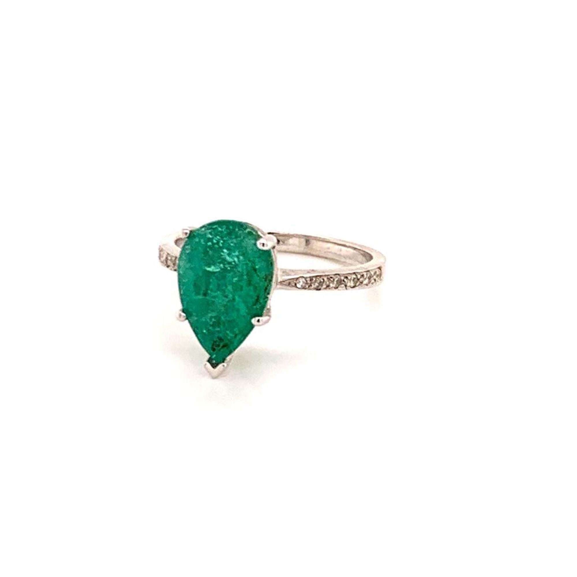 Diamond Emerald Ring 14k Gold 3.59 TCW Certified In New Condition In Brooklyn, NY