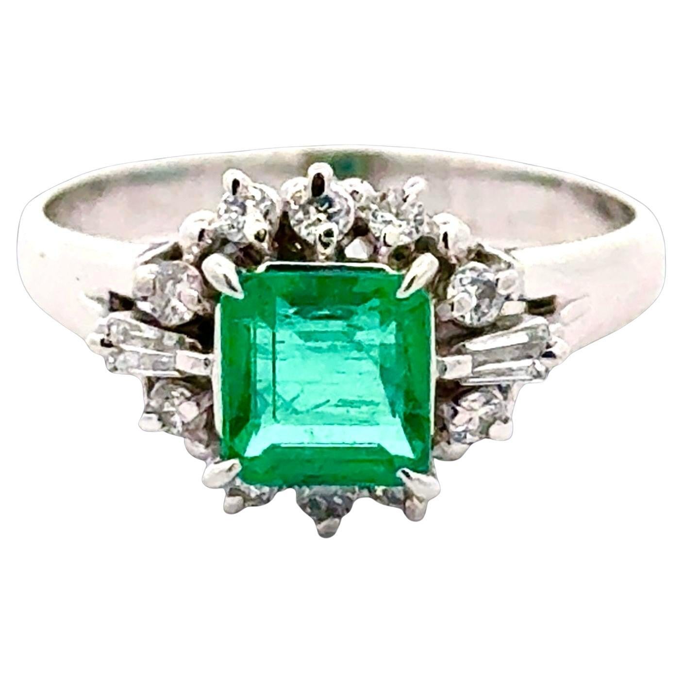 Feiner Smaragd und Diamant Platinring
