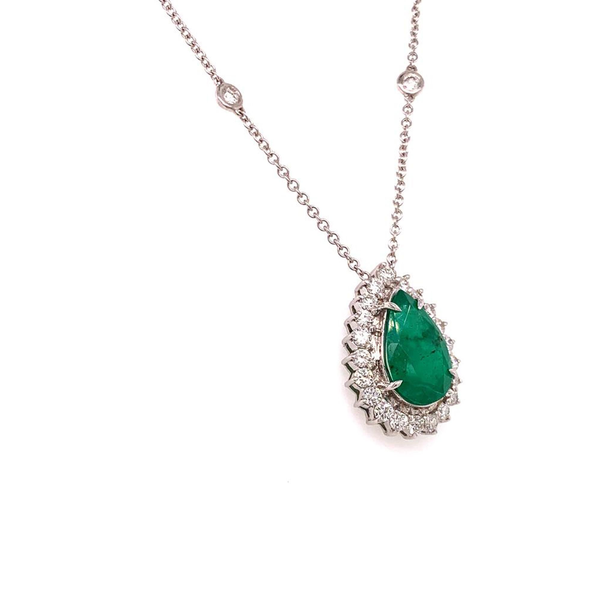 CERTIFIED $6,950 ESTATE LARGE EMERALD & DIAMOND NECKLACE 18 INCHES 18 KT WHITE GOLD 5 CARAT WEIGHT

This is a One of a Kind Unique Custom Made Glamorous Piece of Jewelry!

Nothing says, “I Love you” more than Diamonds and Pearls!

Gemological