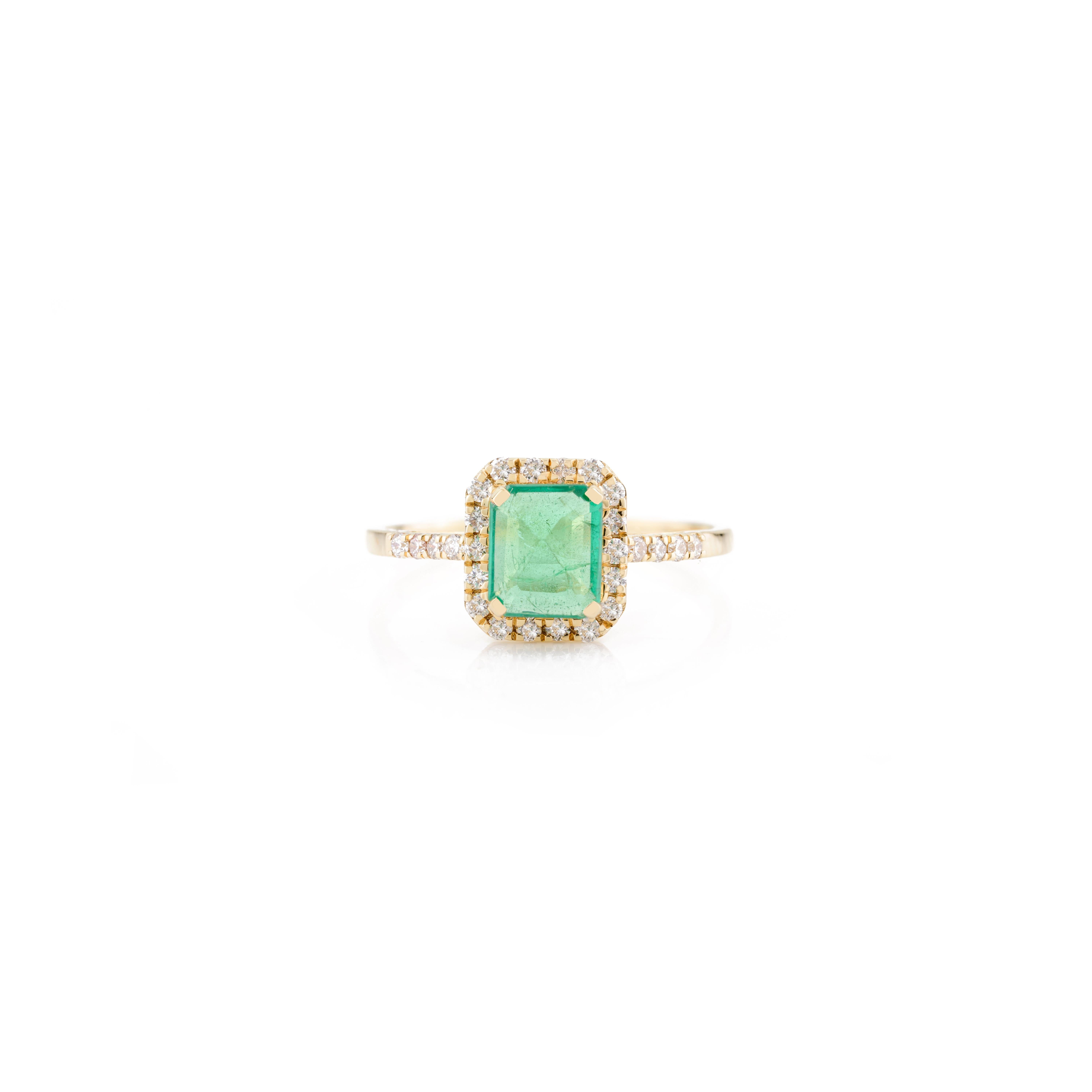 For Sale:  Fine Emerald Diamond Halo Engagement Ring for Women in 18k Solid Yellow Gold 3