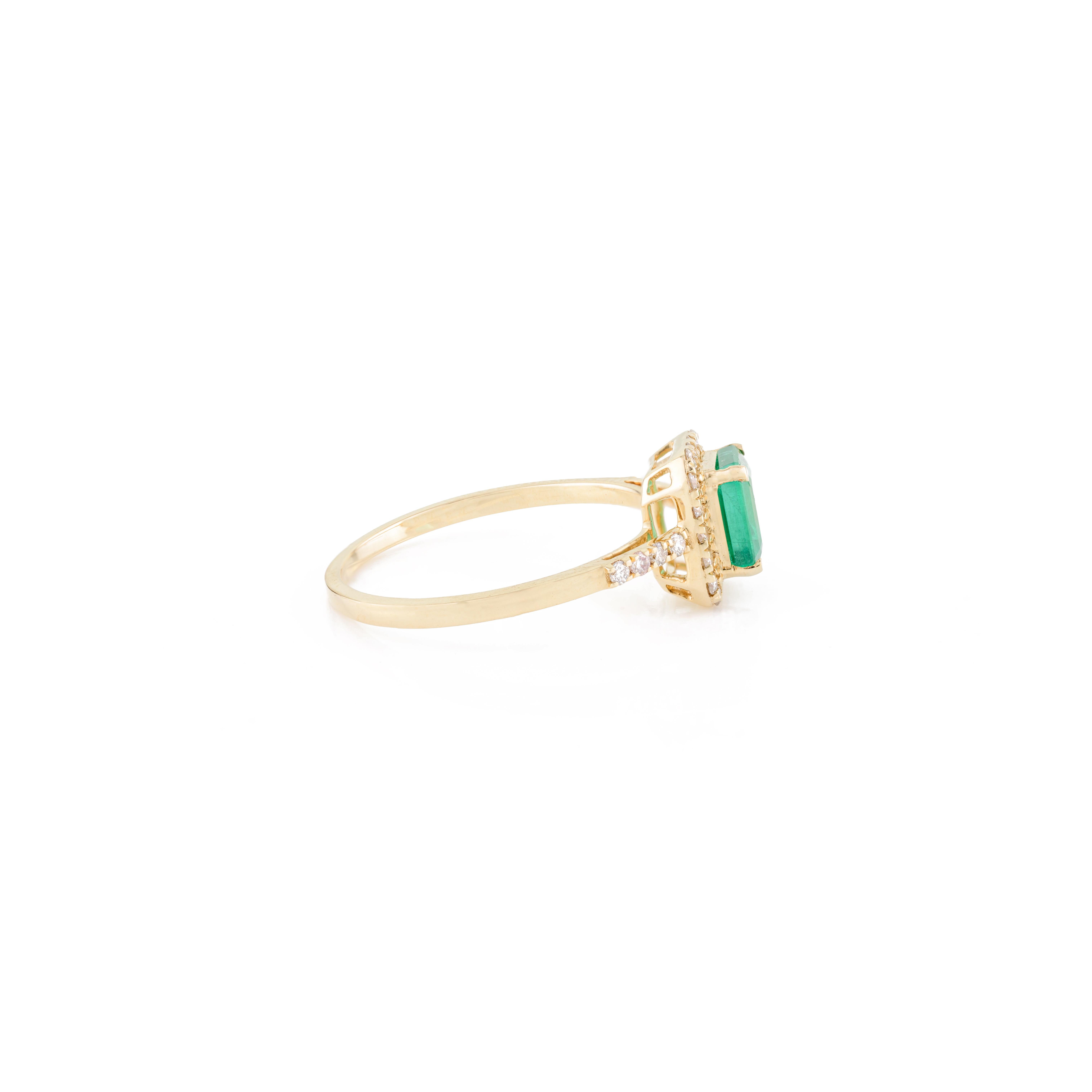 For Sale:  Fine Emerald Diamond Halo Engagement Ring for Women in 18k Solid Yellow Gold 5