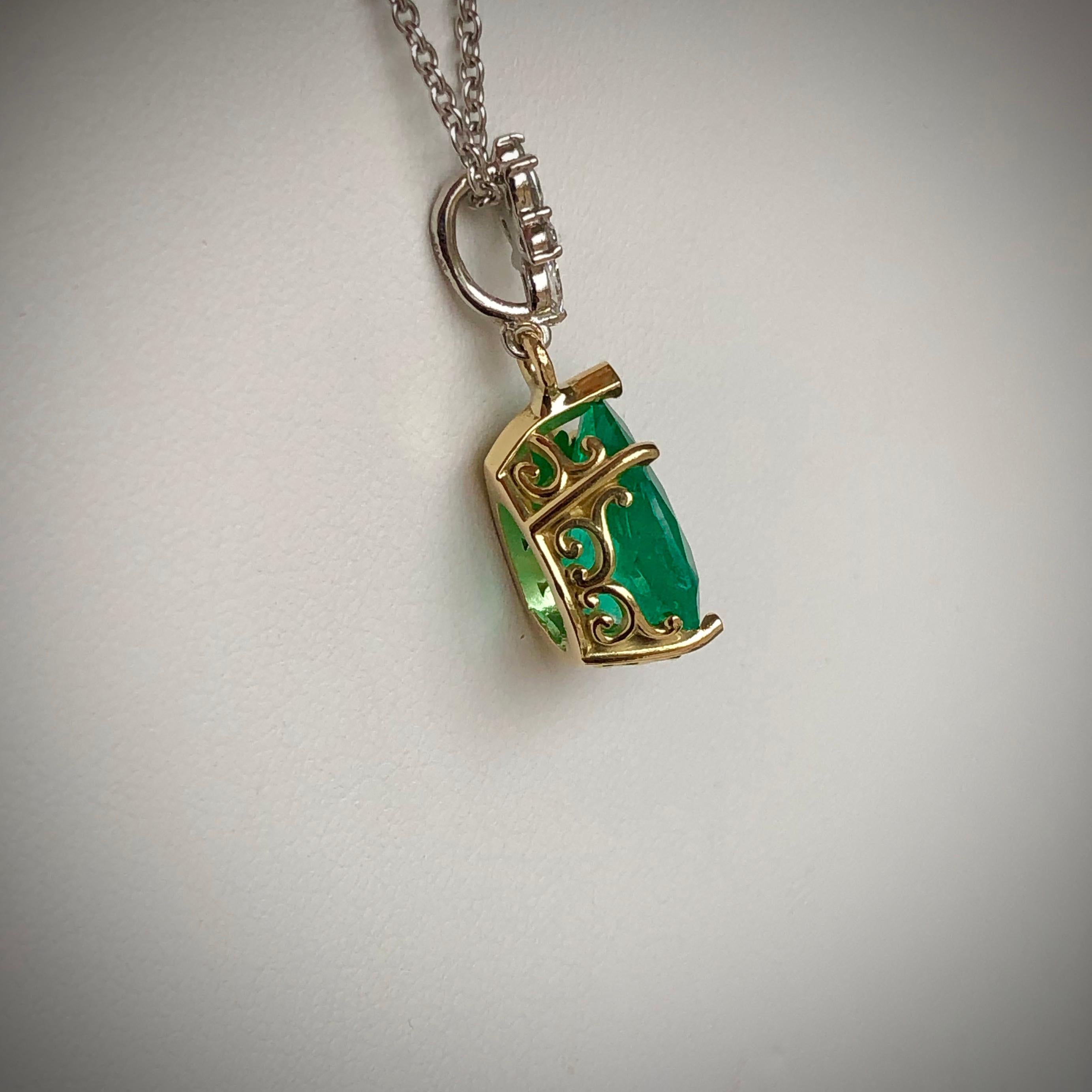 Women's Fine Emerald Diamond Pendant Drop Necklace in 18 Karat and Platinum For Sale