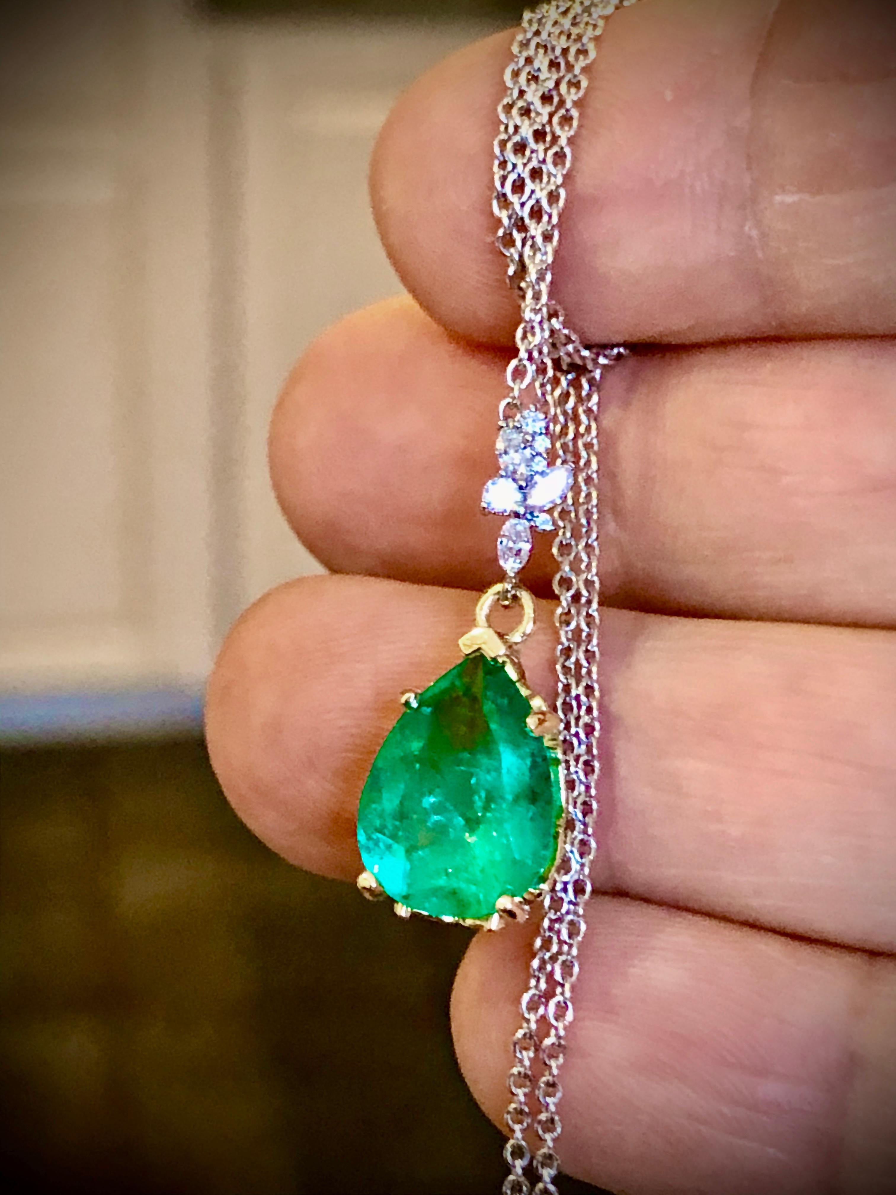 Fine Emerald Diamond Pendant Drop Necklace in 18 Karat and Platinum For Sale 4