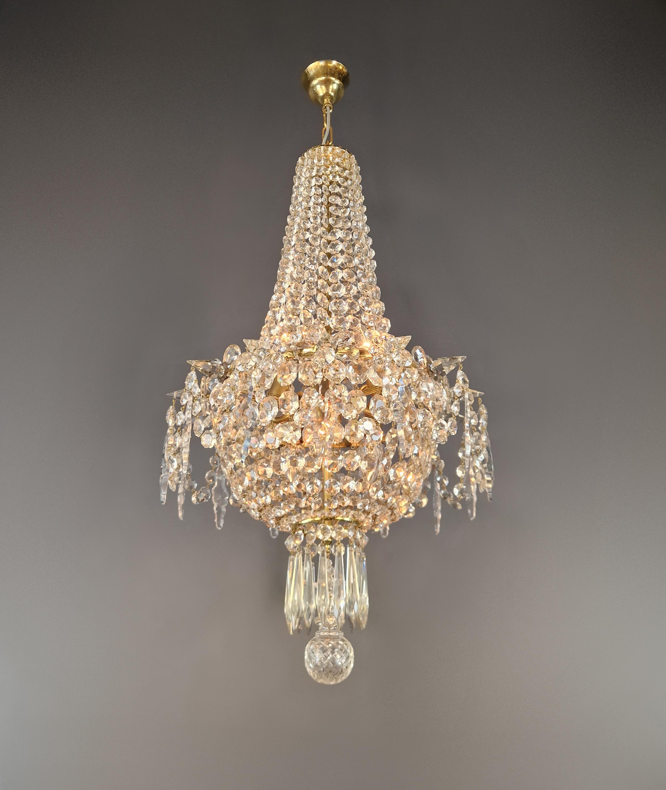 Europeo Diptych Fine Arts Lampadario a cascata in cristallo Sac a Pearl Lampada a lustro in ottone Art Deco in vendita