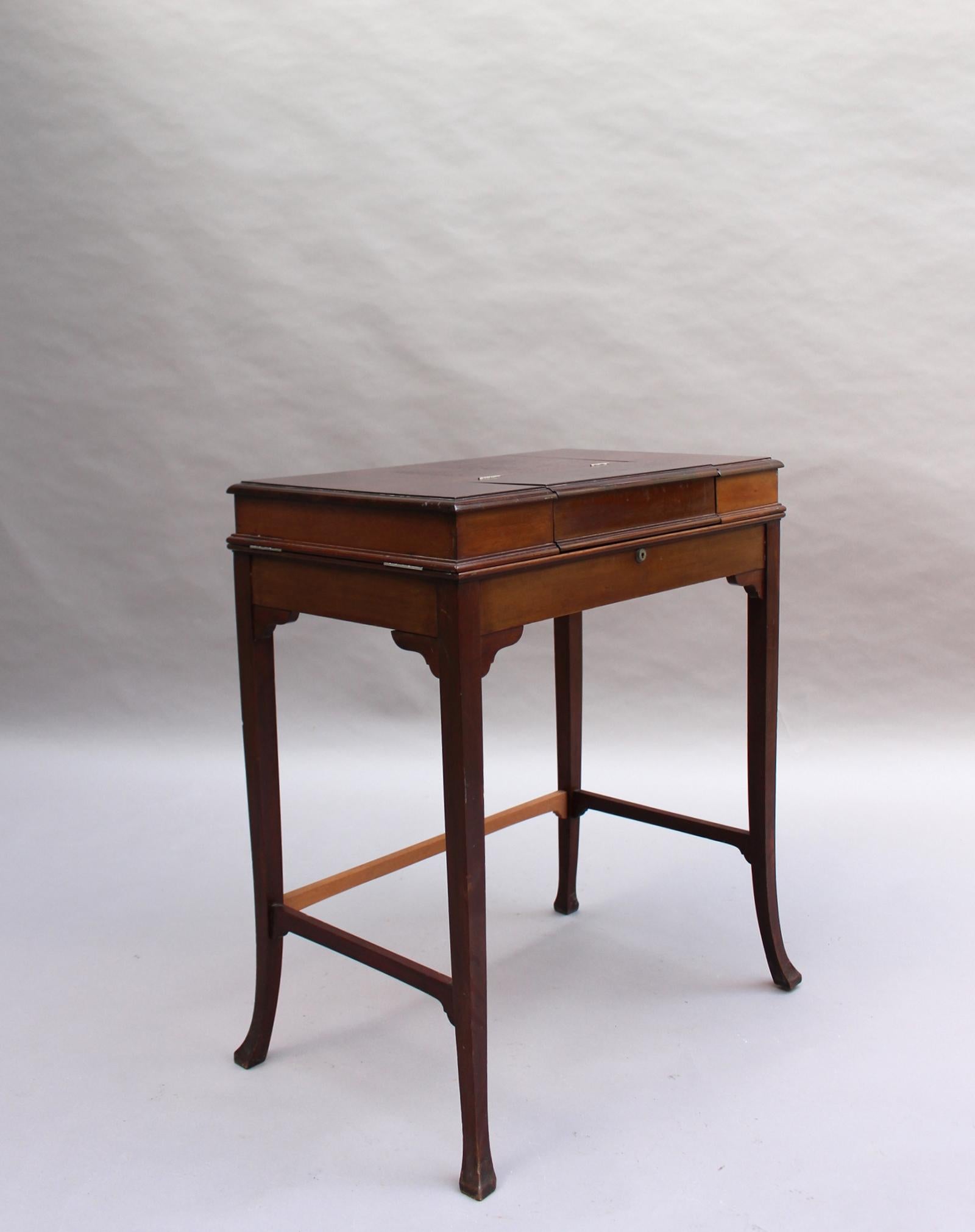 Fine English 19th Century Mahogany Secretary-Desk For Sale 10