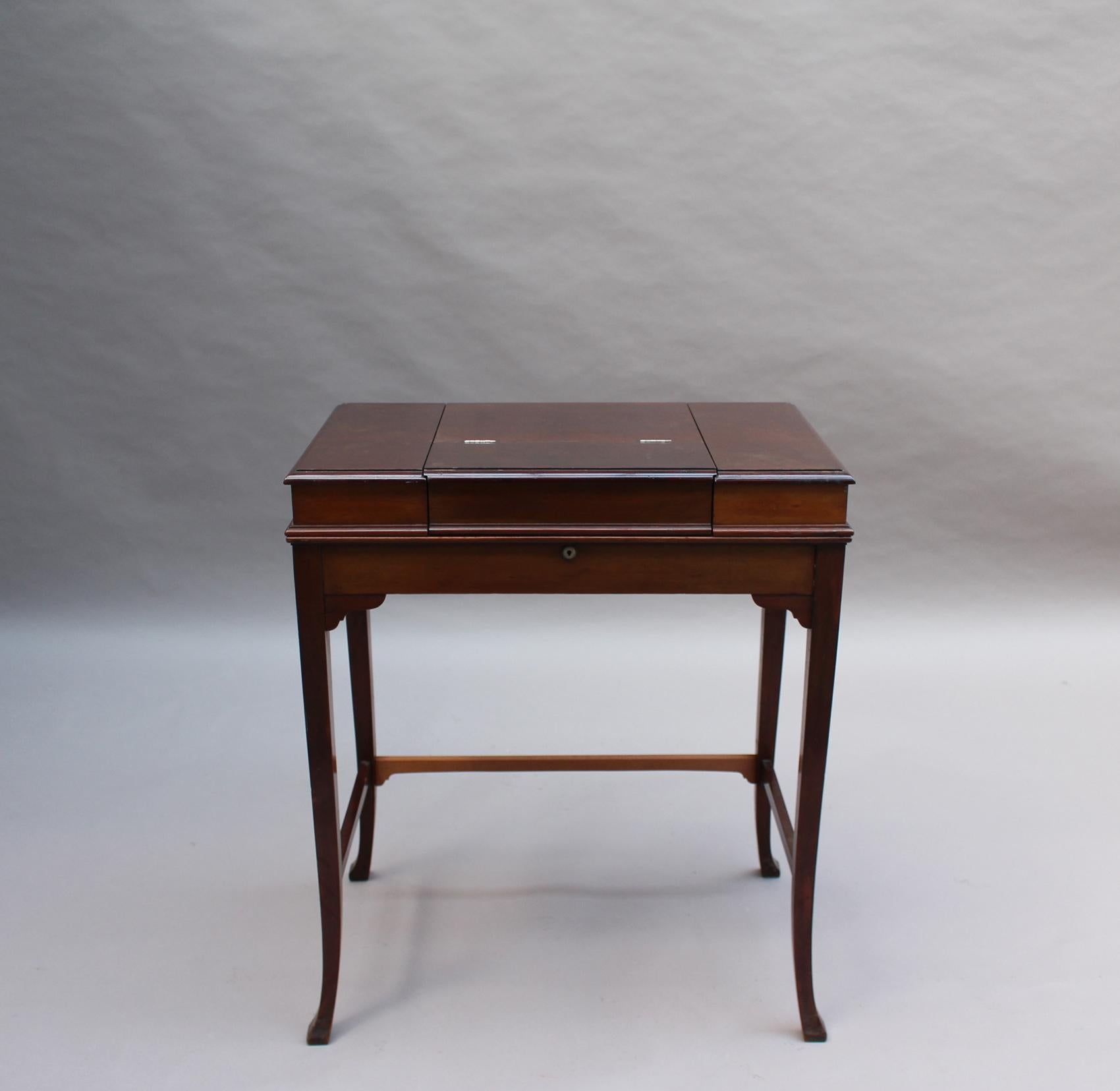 Fine English 19th Century Mahogany Secretary-Desk In Fair Condition For Sale In Long Island City, NY