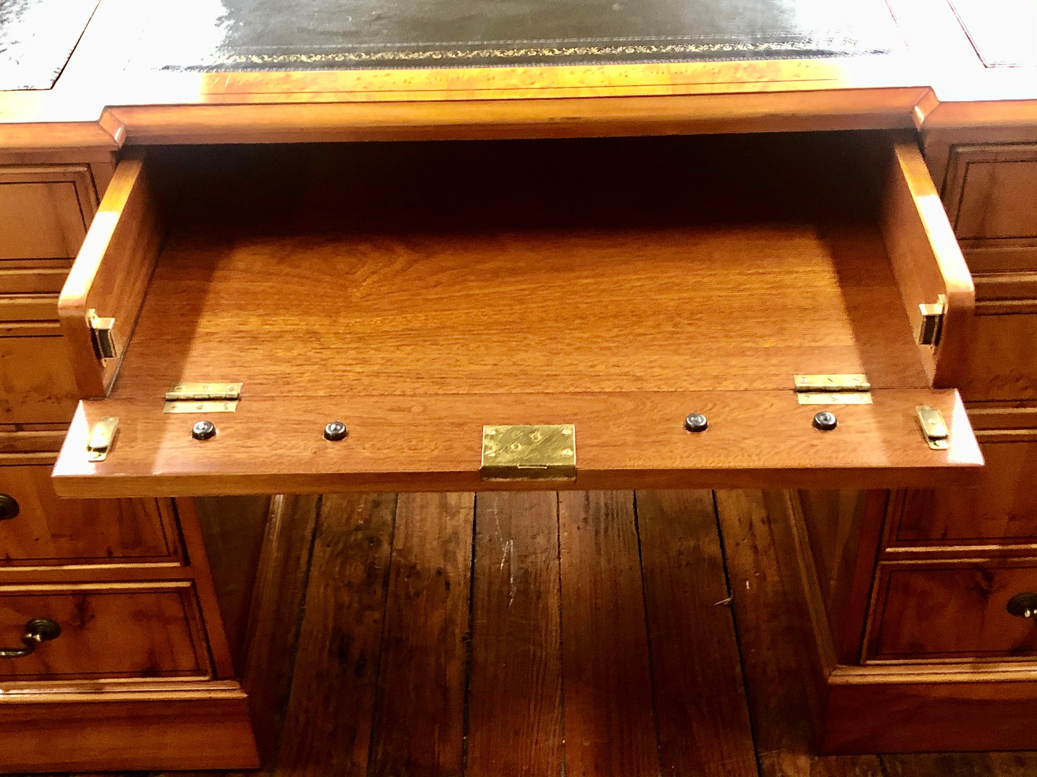 Fine English Bench Made Inlaid Yew Wood Pedestal Partner's Desk, Black Leather In Excellent Condition In CHARLESTON, SC