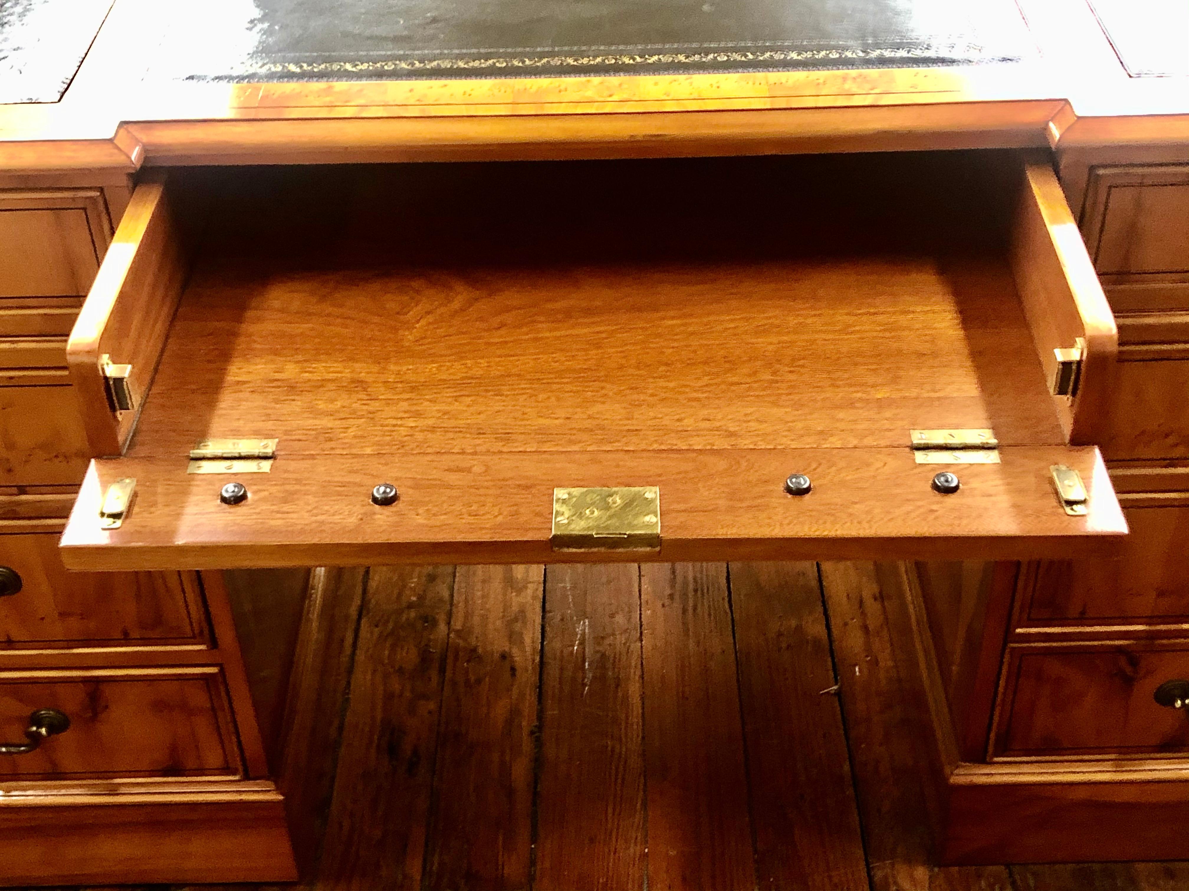 Fine English Bench Made Inlaid Yew Wood Pedestal Partner's Desk, Black Leather In Excellent Condition In Charleston, SC