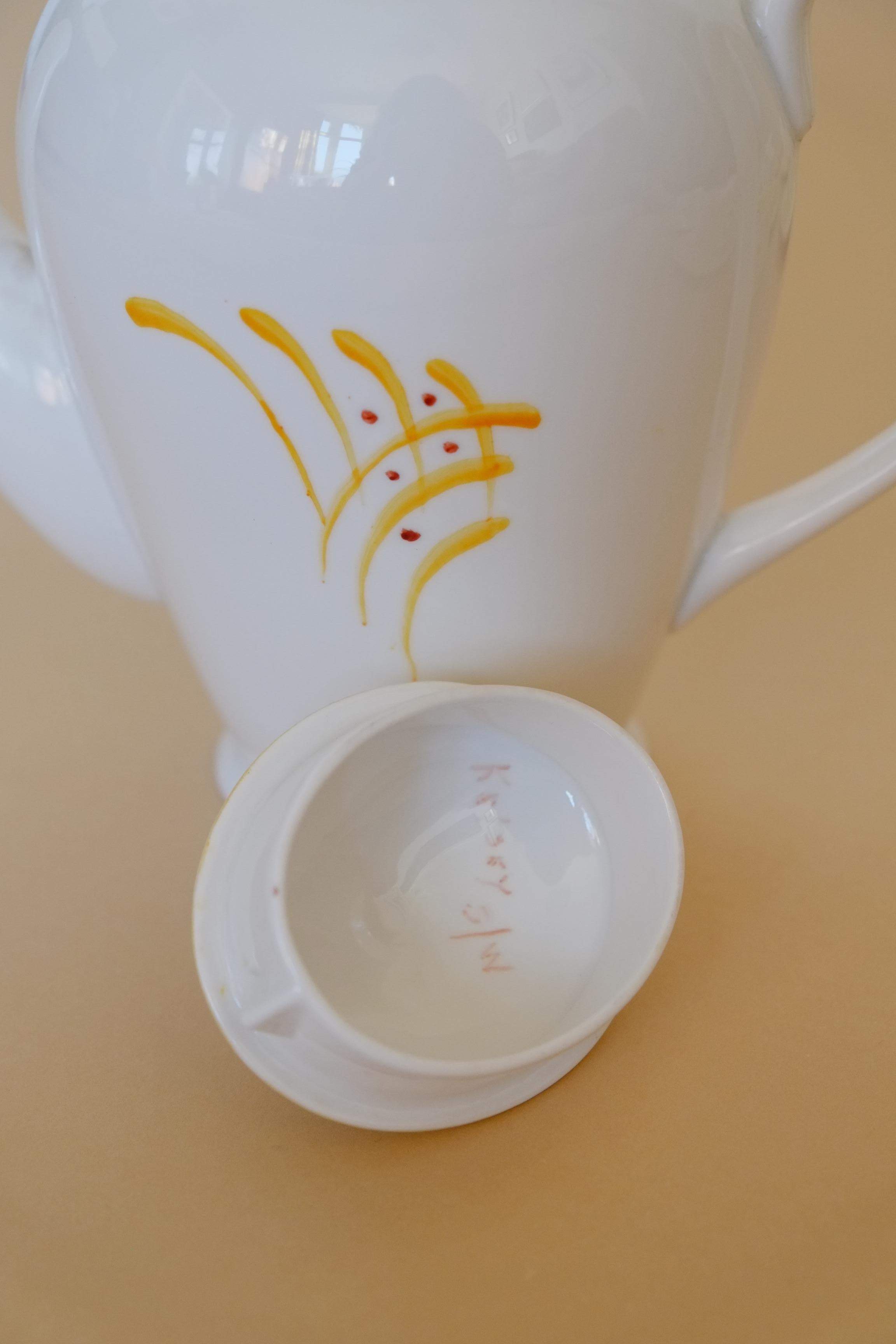 Englisches Knochenporzellan Handbemalt & Signiert Teeservice für Sechs mit Teekanne  im Angebot 3
