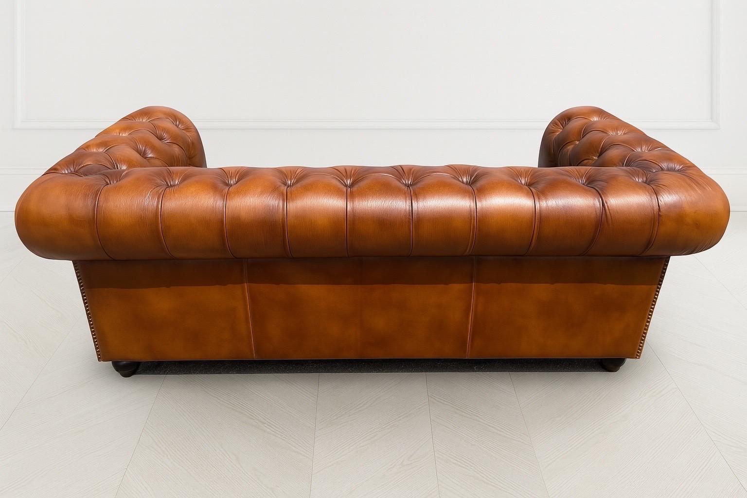 Sofá Chesterfield de cuero auténtico con banqueta acolchada de color marrón coñac cigarro inglés fino 5