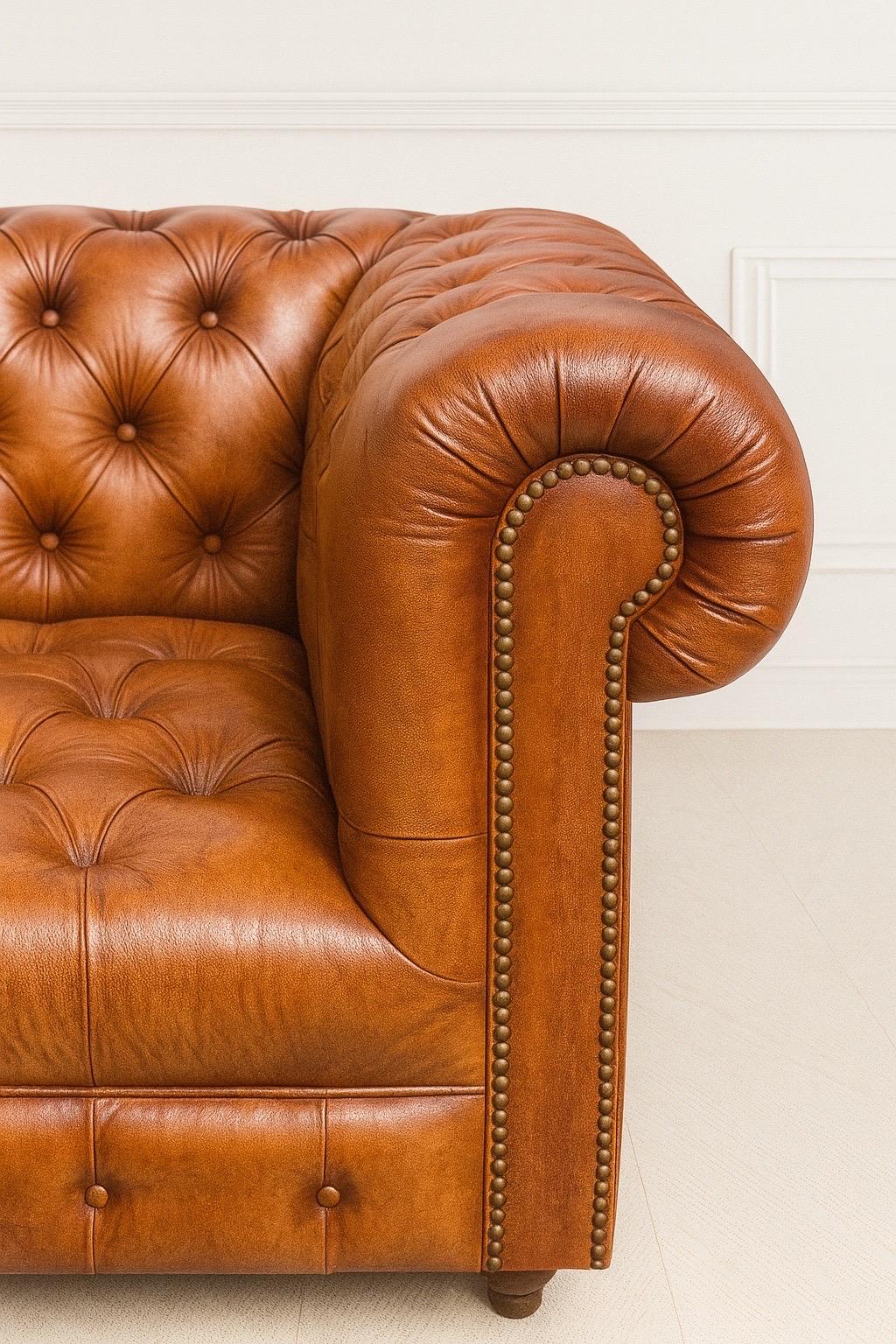 Sofá Chesterfield de cuero auténtico con banqueta acolchada de color marrón coñac cigarro inglés fino Alto victoriano