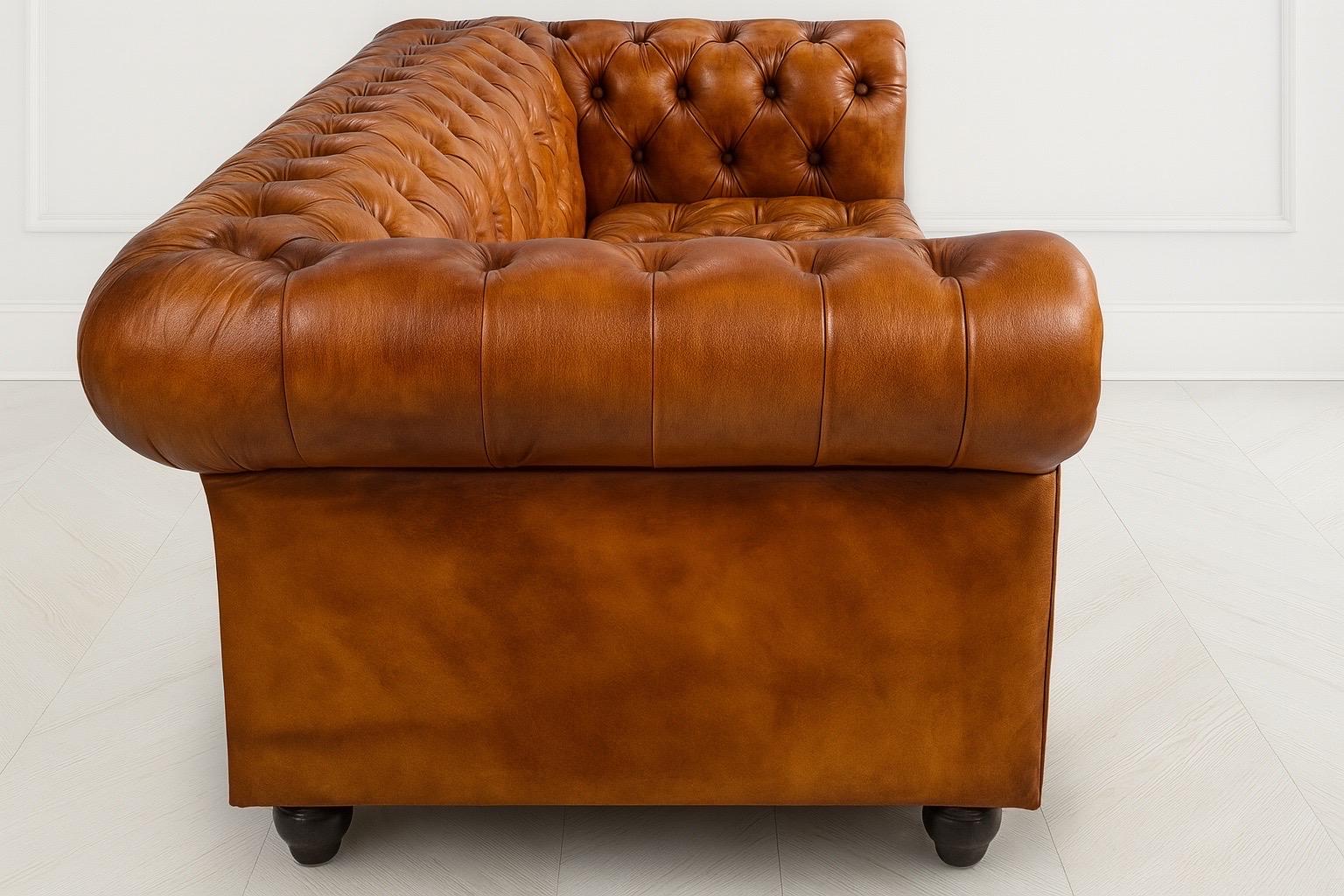 Sofá Chesterfield de cuero auténtico con banqueta acolchada de color marrón coñac cigarro inglés fino en Excelente Estado en Swedesboro, NJ