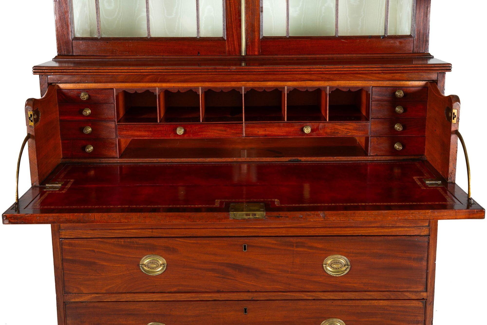 Fine English George III Antique Mahogany Secretary Desk circa 1780 For Sale 6