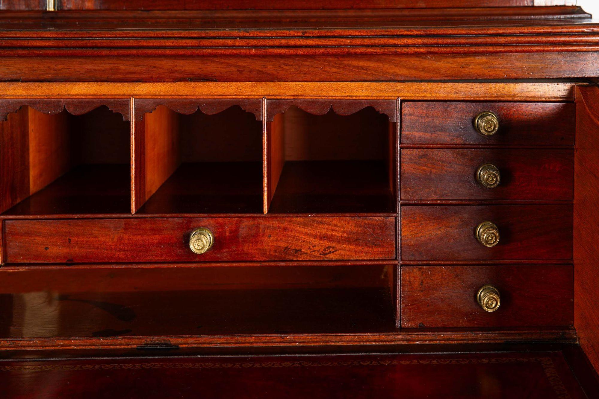 Fine English George III Antique Mahogany Secretary Desk circa 1780 For Sale 10