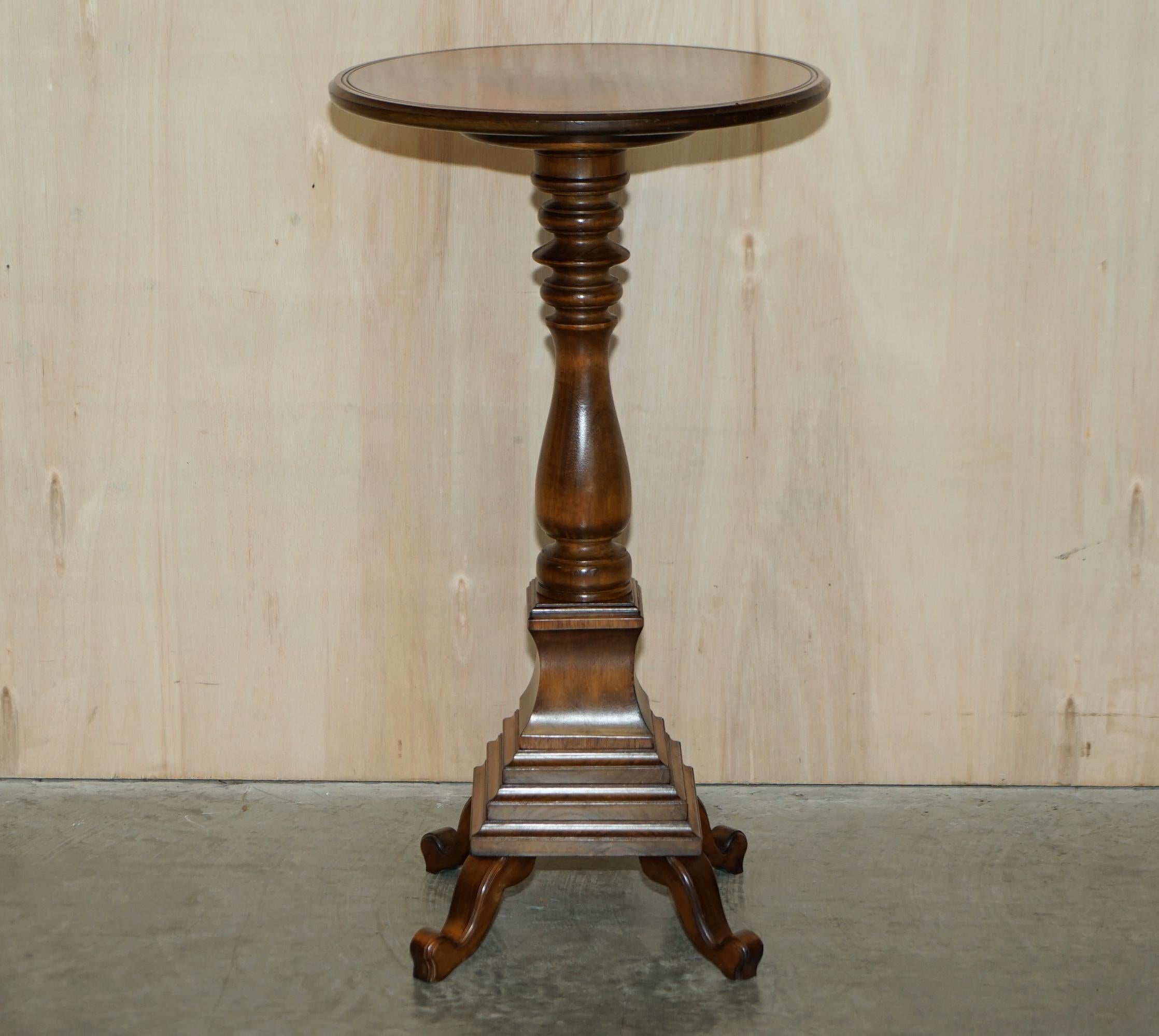 Hand-Crafted Fine English Made JB Wright Cabinet Maker Regency Revival Side End Lamp Table For Sale
