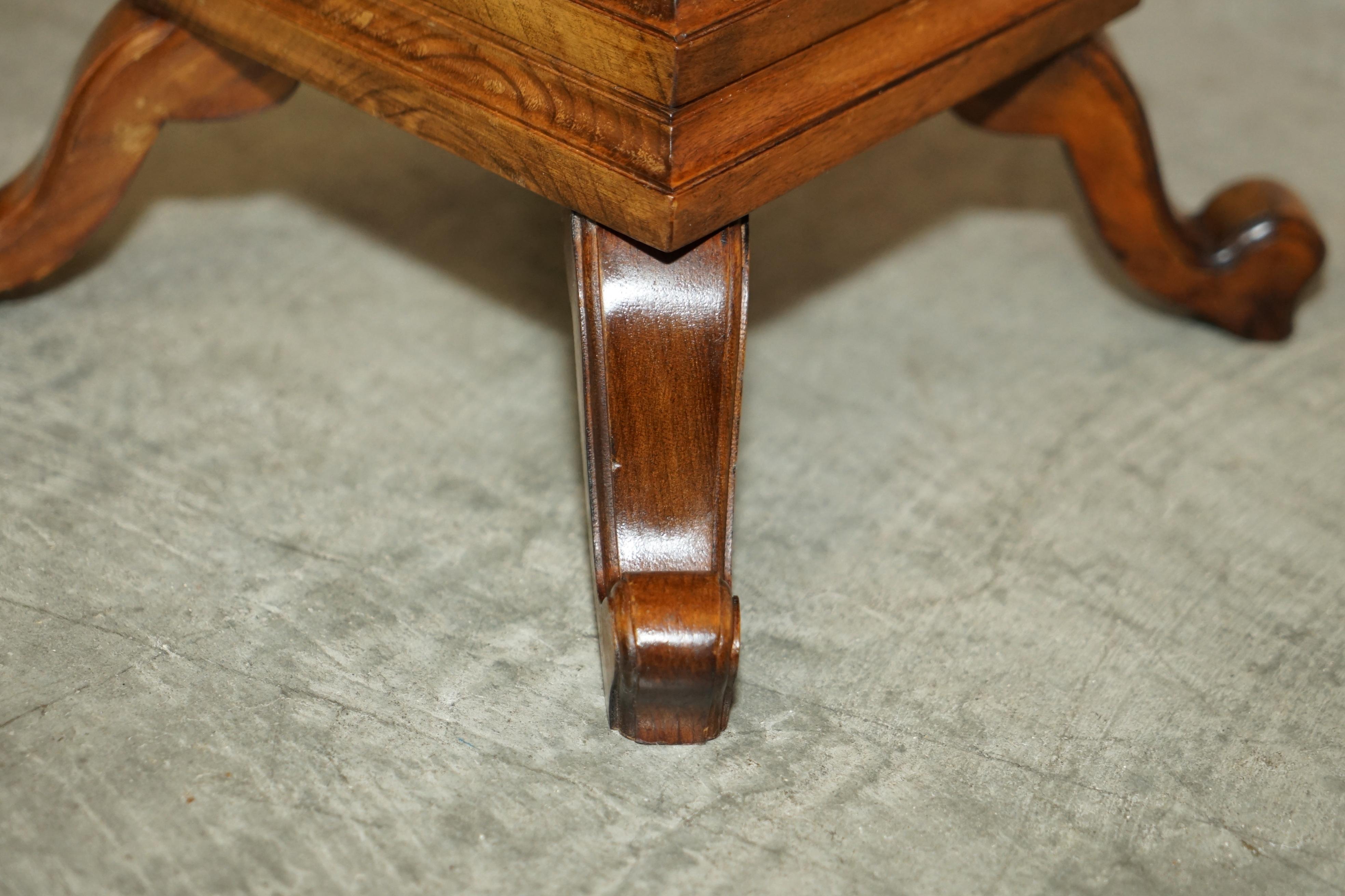 Fine English Made JB Wright Cabinet Maker Regency Revival Side End Lamp Table For Sale 3