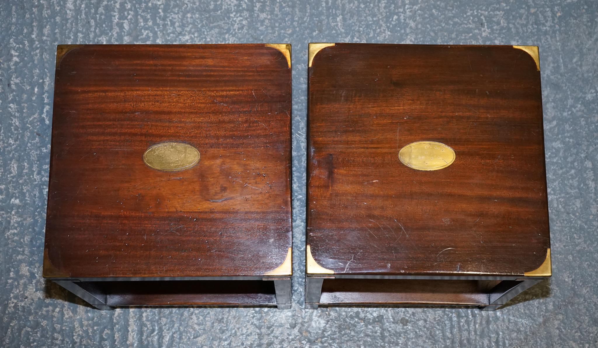 FINE ENGLISH PAIR DE TABLES D'INTÉRIEUR DE campane MILITAIRE BEvan FUNNELL en vente 6
