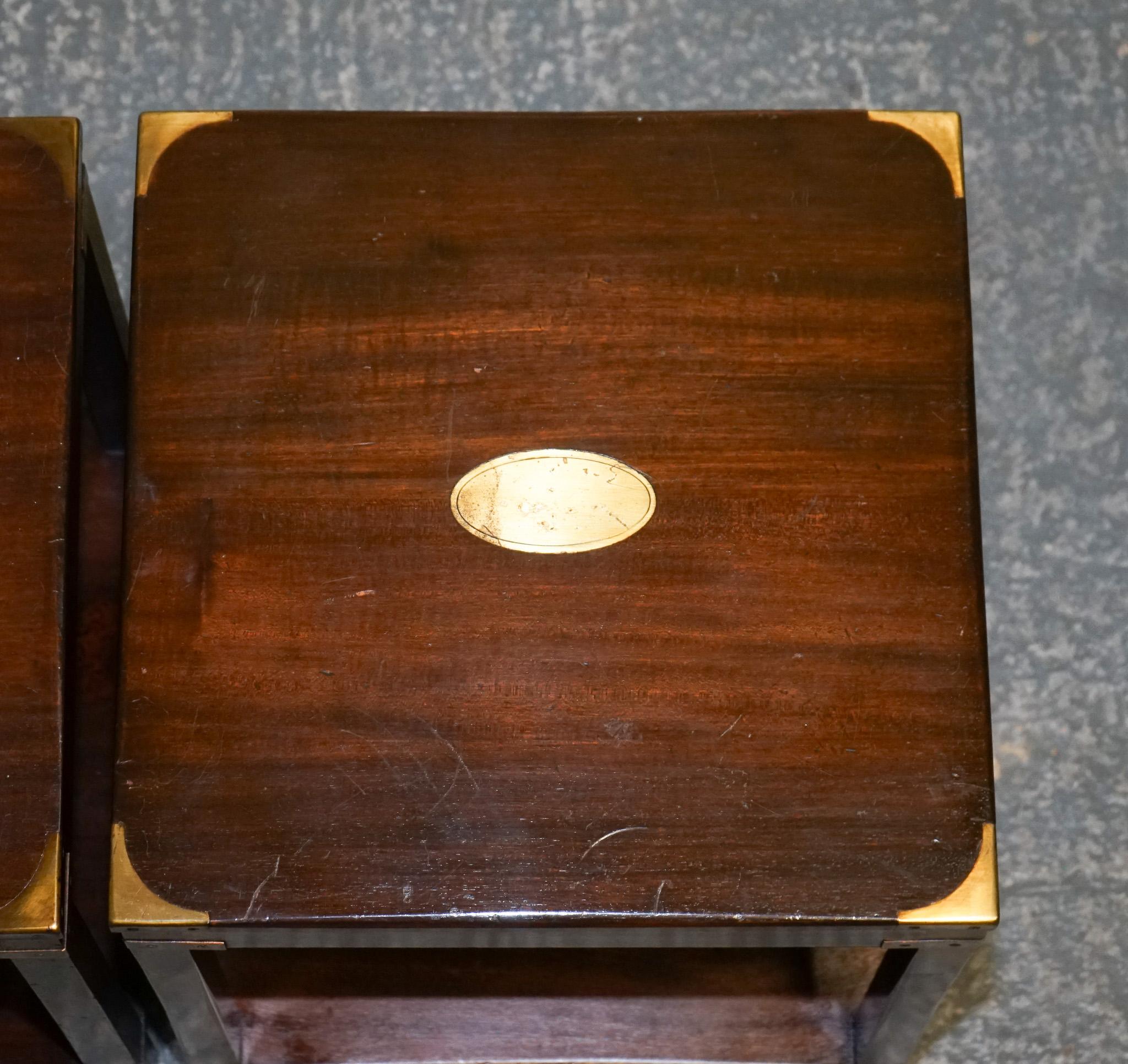 FINE ENGLISH PAIR DE TABLES D'INTÉRIEUR DE campane MILITAIRE BEvan FUNNELL en vente 8